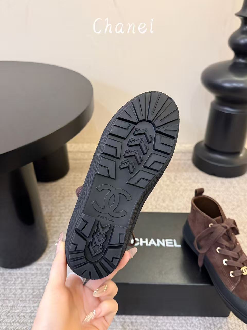 CHANEL ハイクオリティ レースアップバイカーブーツ【50％割引+送料無料】