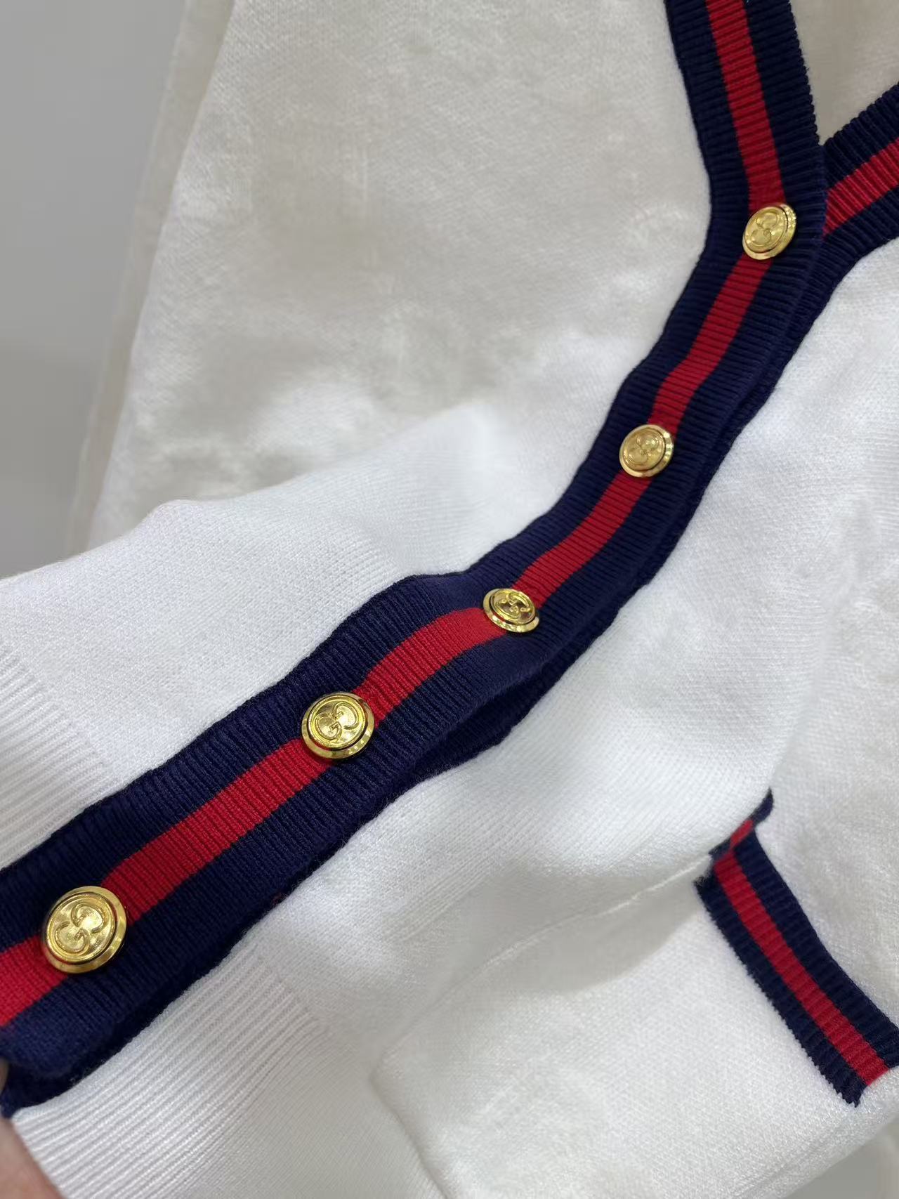 GUCCI メタルボタン ウールカーディガン【50％割引+送料無料】