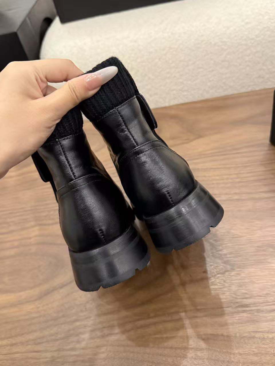 CHANE1 高品質ダブルCレザーアンクルブーツ【50％割引+送料無料】