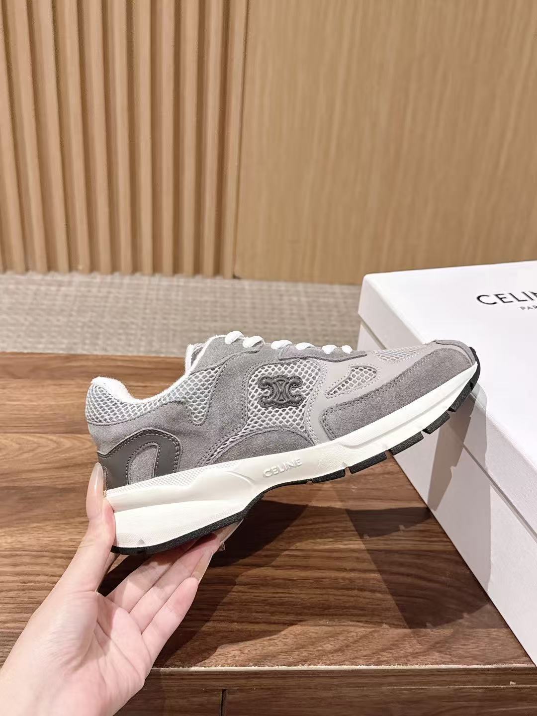 CELINE ハイクオリティ・カジュアルシューズ【50％割引+送料無料】