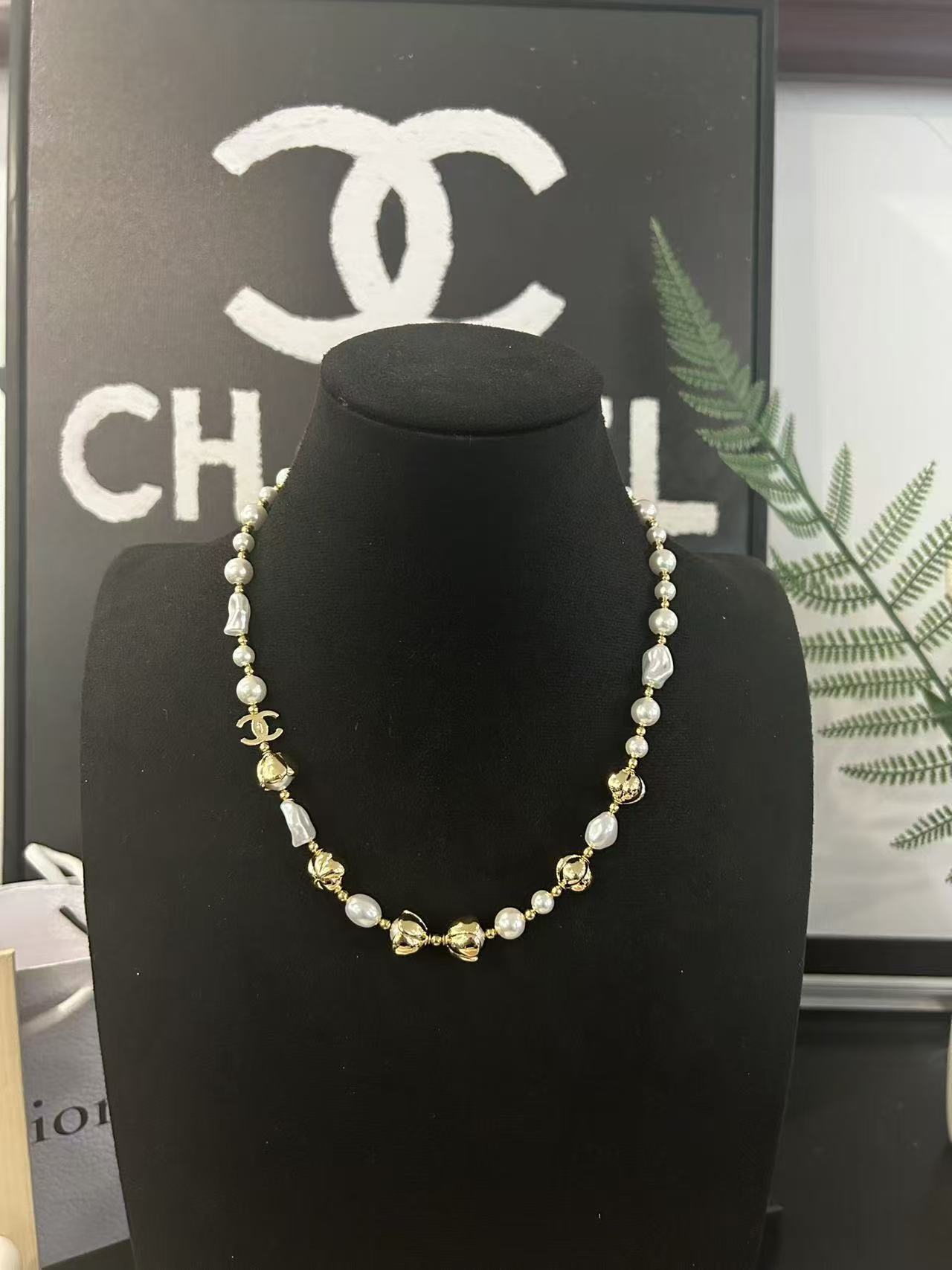 CHANE1 ダブルCフラワーパールネックレス【50％割引+送料無料】