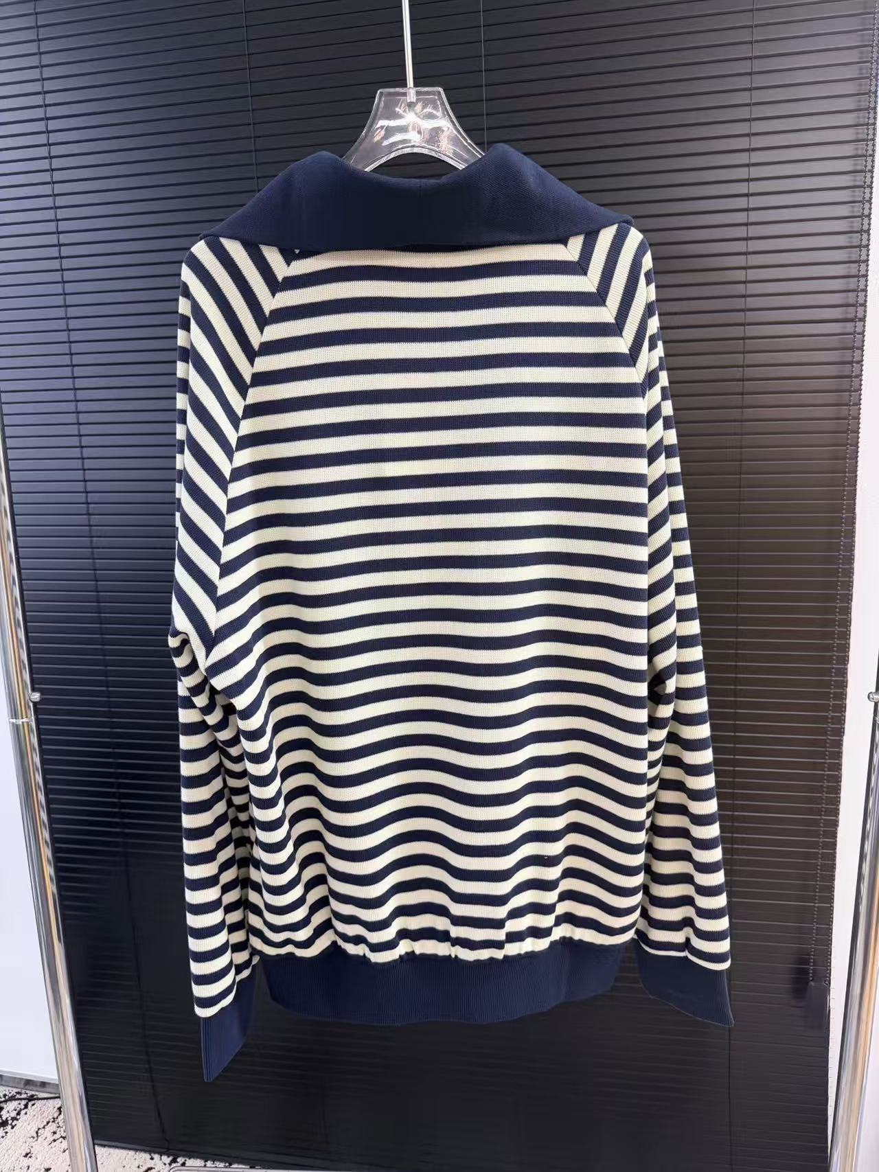 CELINE ストライプ柄襟付きトップス【50％割引+送料無料】
