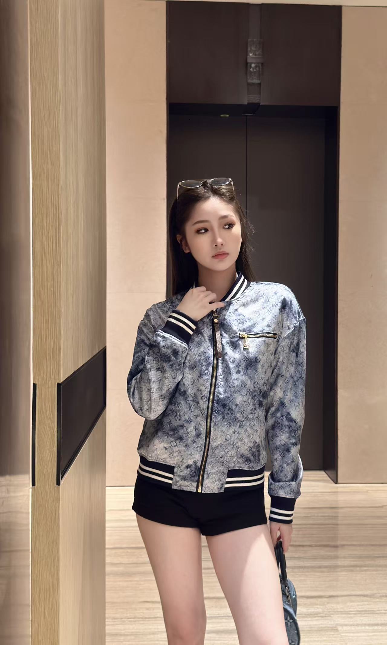 LV 高品質両面プリント・ジップアップジャケット【50％割引+送料無料】