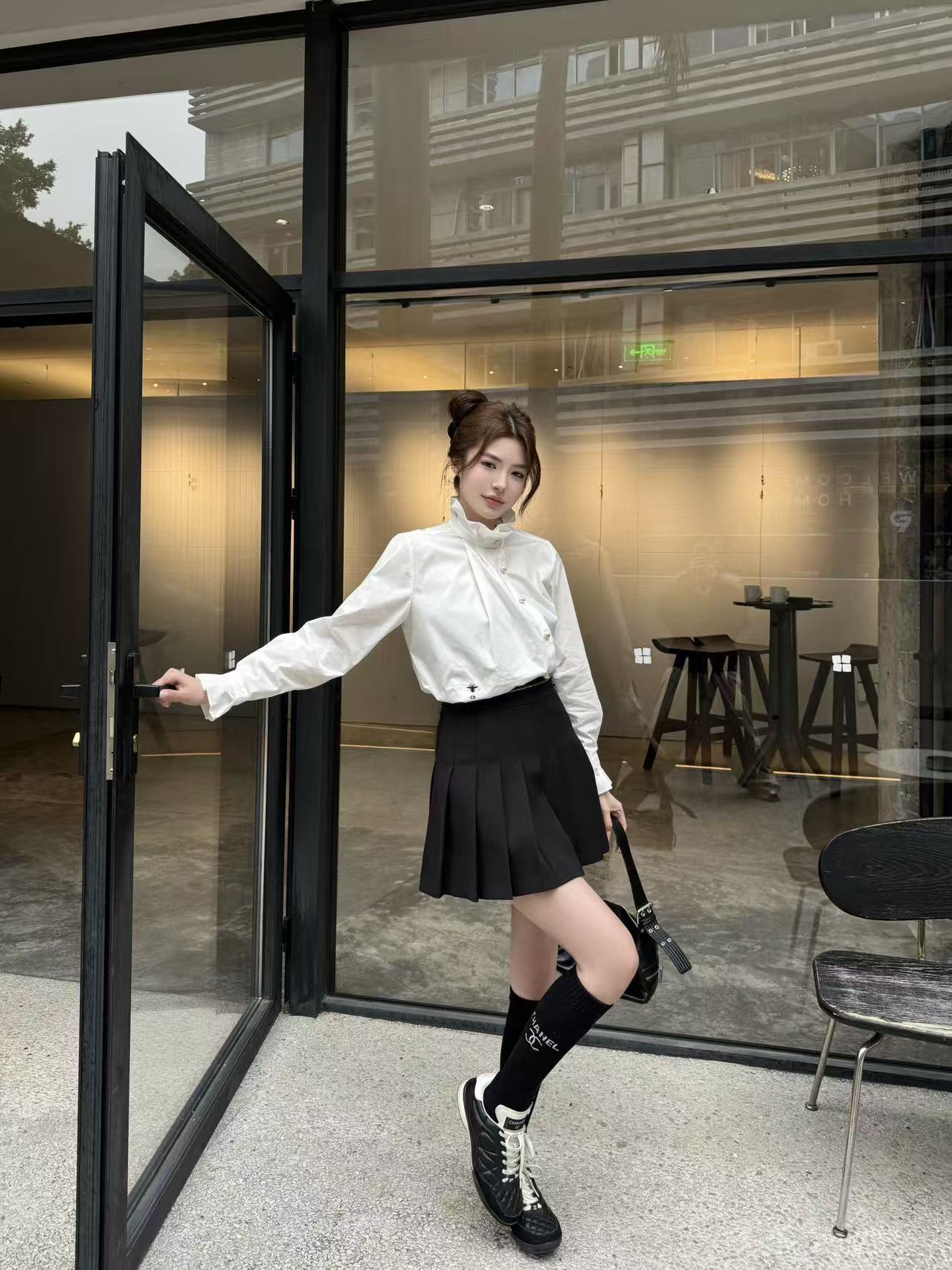 DIOR ハイクオリティ ラッフル＆パール ブラウス【50％割引+送料無料】