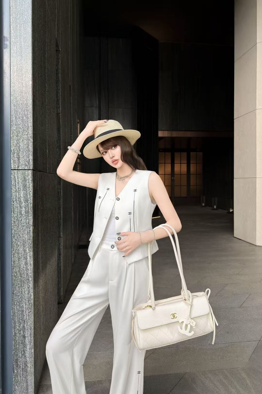 CHANE1 ダブルCボタンベスト＋パンツ ツーピースセット【50％割引+送料無料】