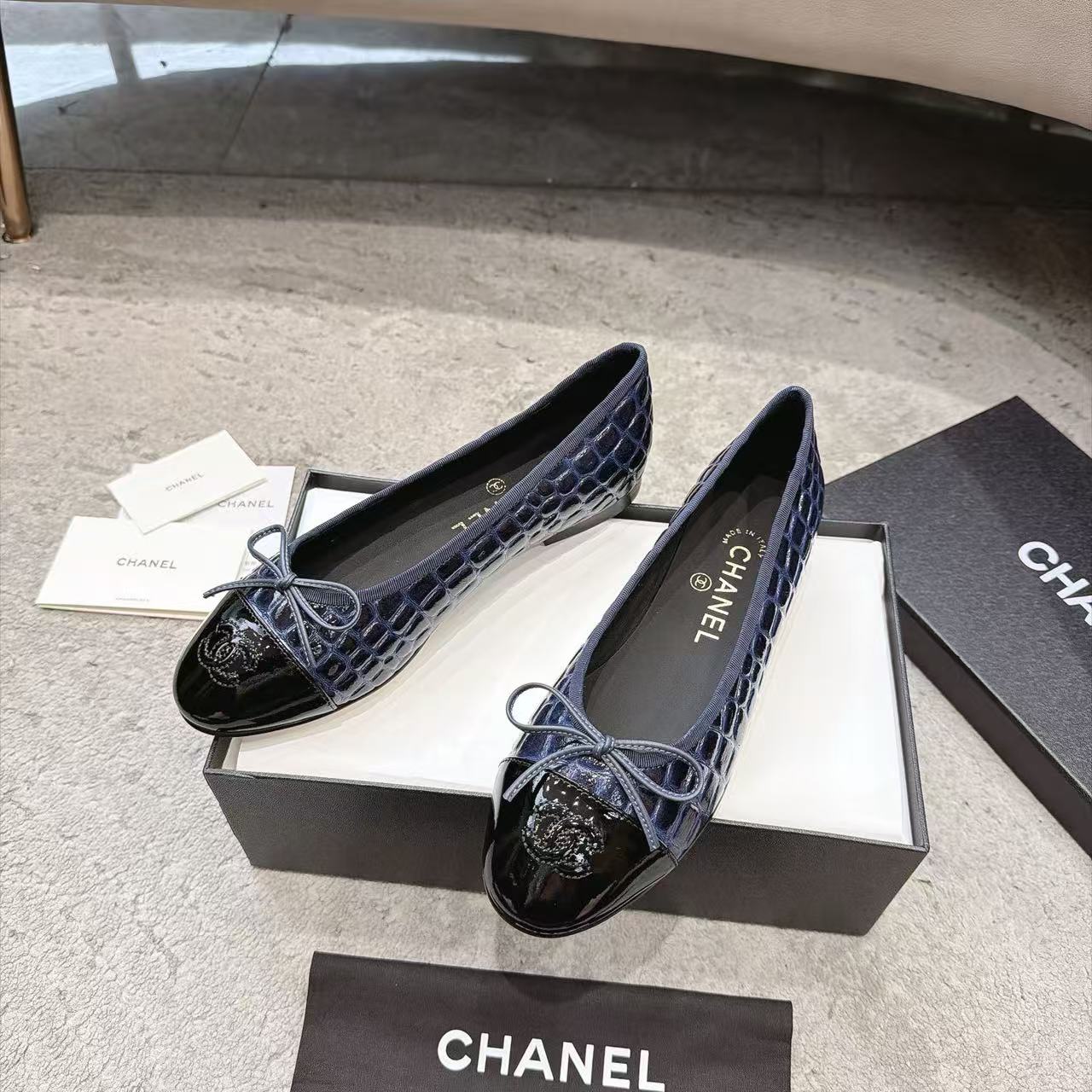 CHANE1 高品質ダブルCカラーブロックフラットシューズ【50％割引+送料無料】