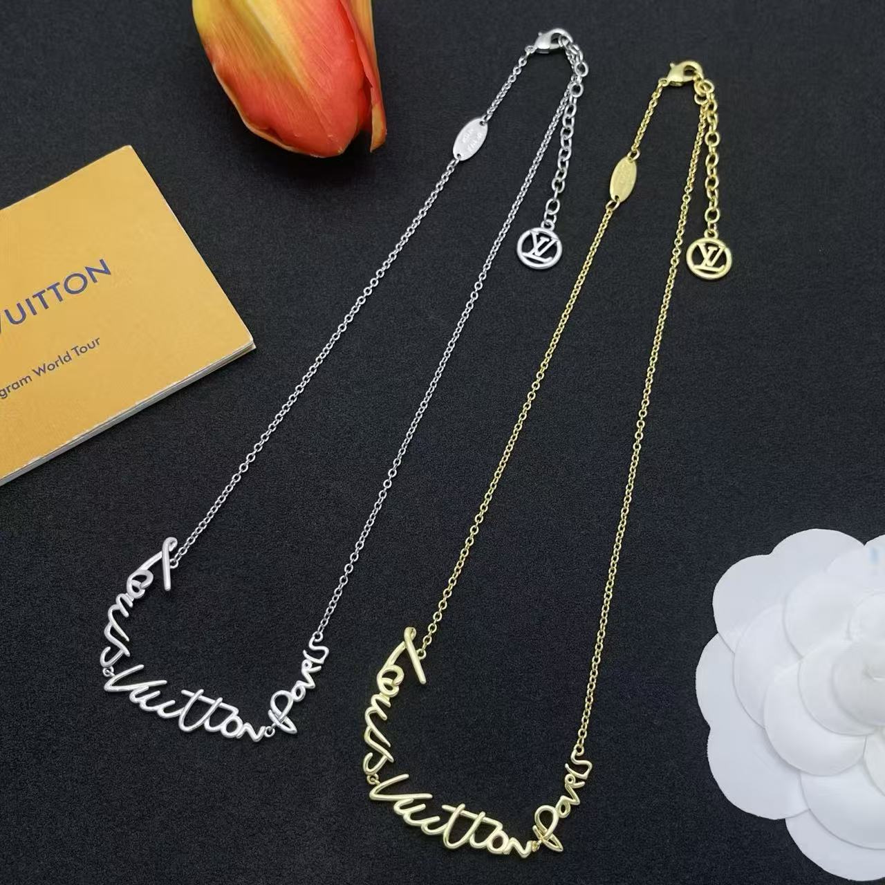 LVイニシャルネックレス【50％割引+送料無料】