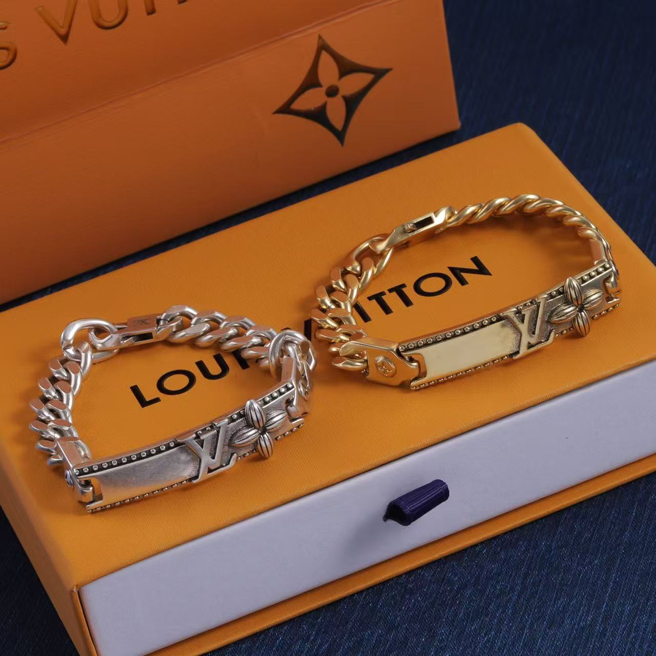 LV クローバーブレスレット【50％割引+送料無料】