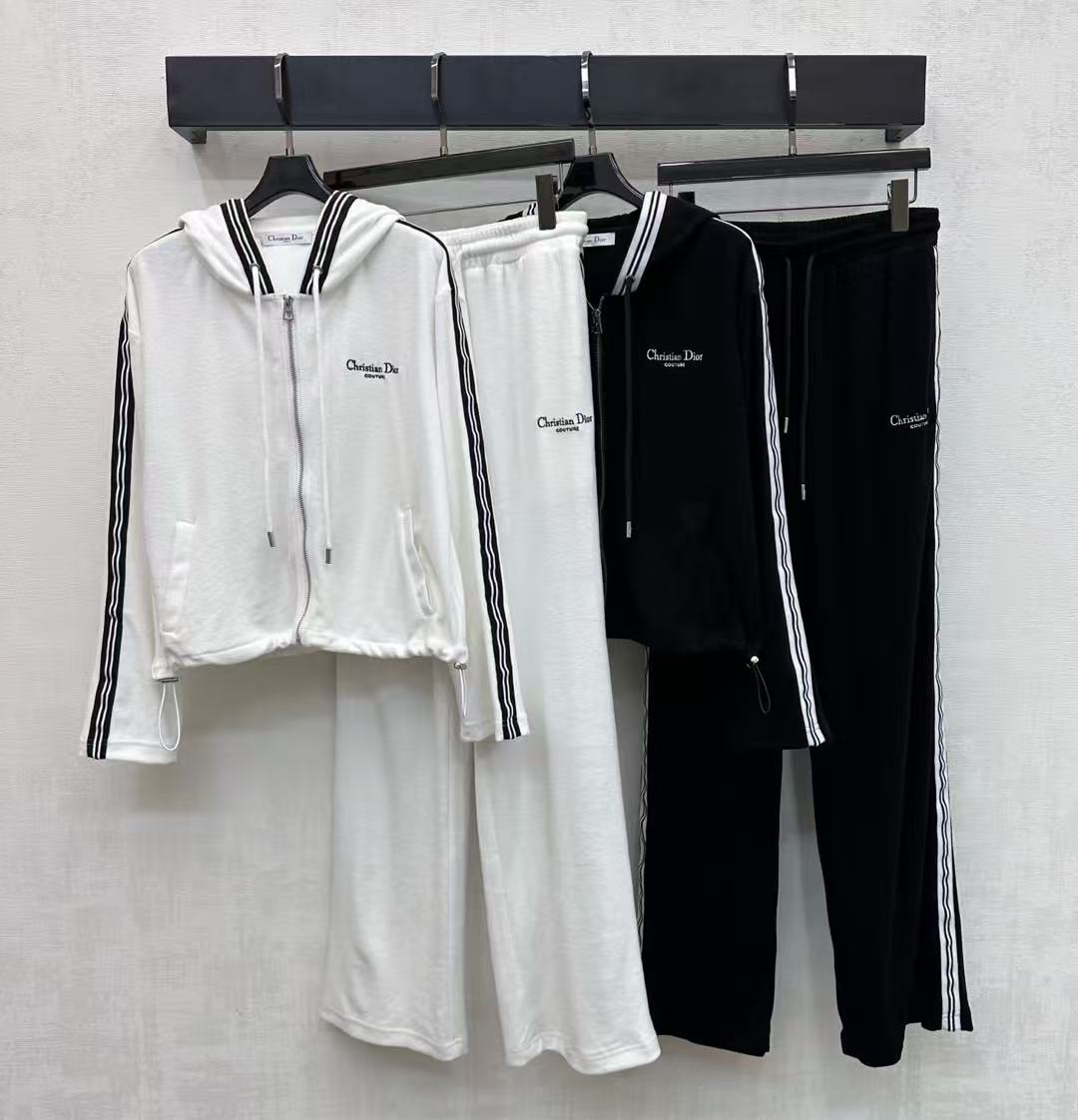 DIORロゴ入りジャケット＆パンツのセットアップ【50％割引+送料無料】