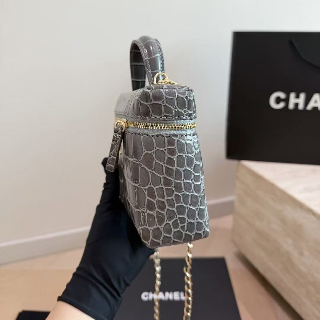 CHANEL クロコダイル型押し チェーンハンドバッグ【50％割引+送料無料】