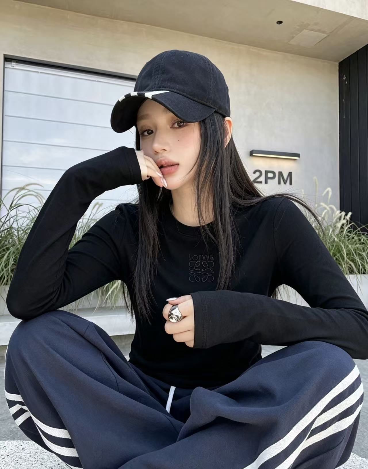 LOEWE 刺繍ロゴ長袖Tシャツ【50％割引+送料無料】