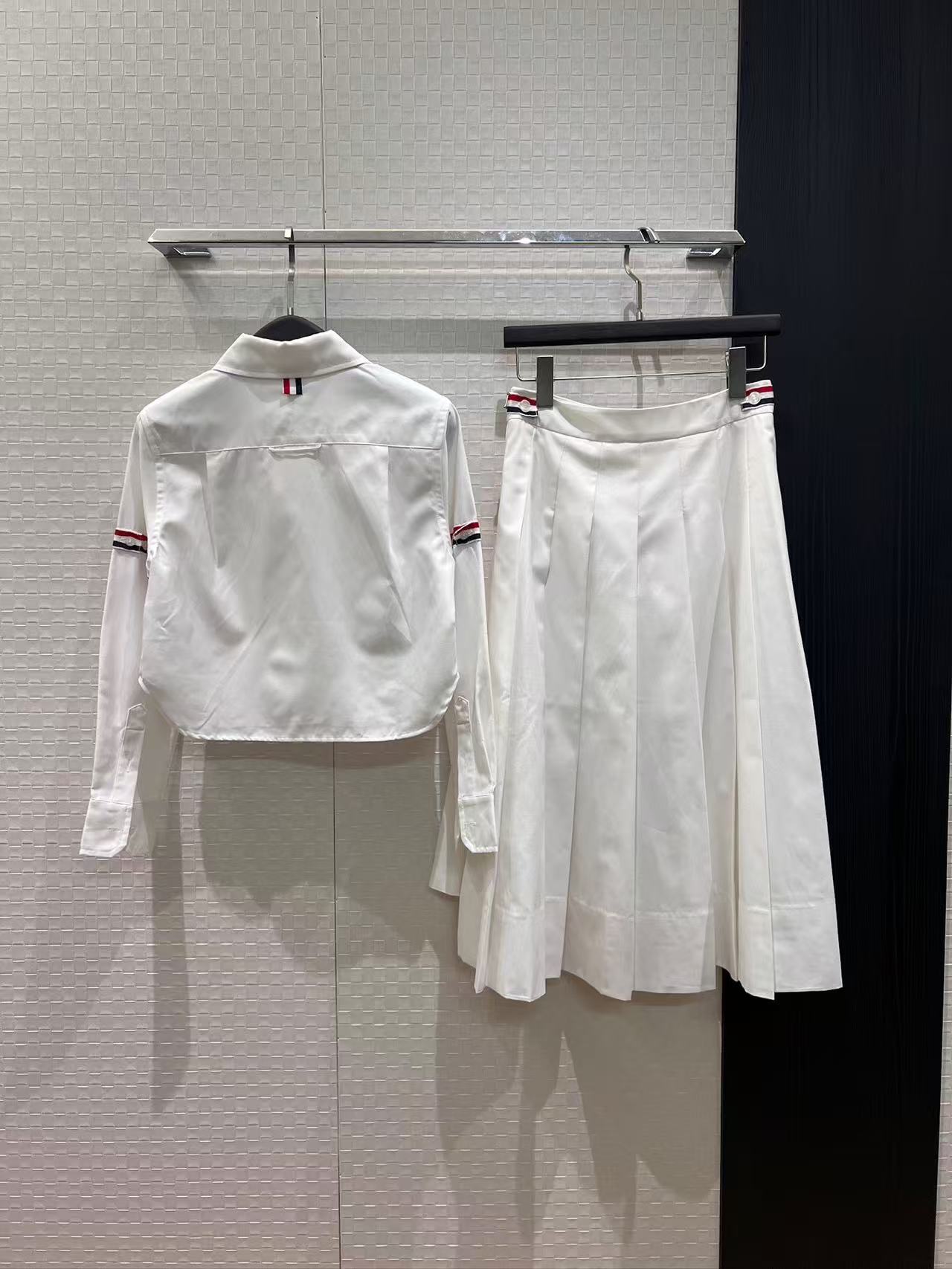 THOM BR0WNEシャツ＋スカートのツーピースセット【50％割引+送料無料】