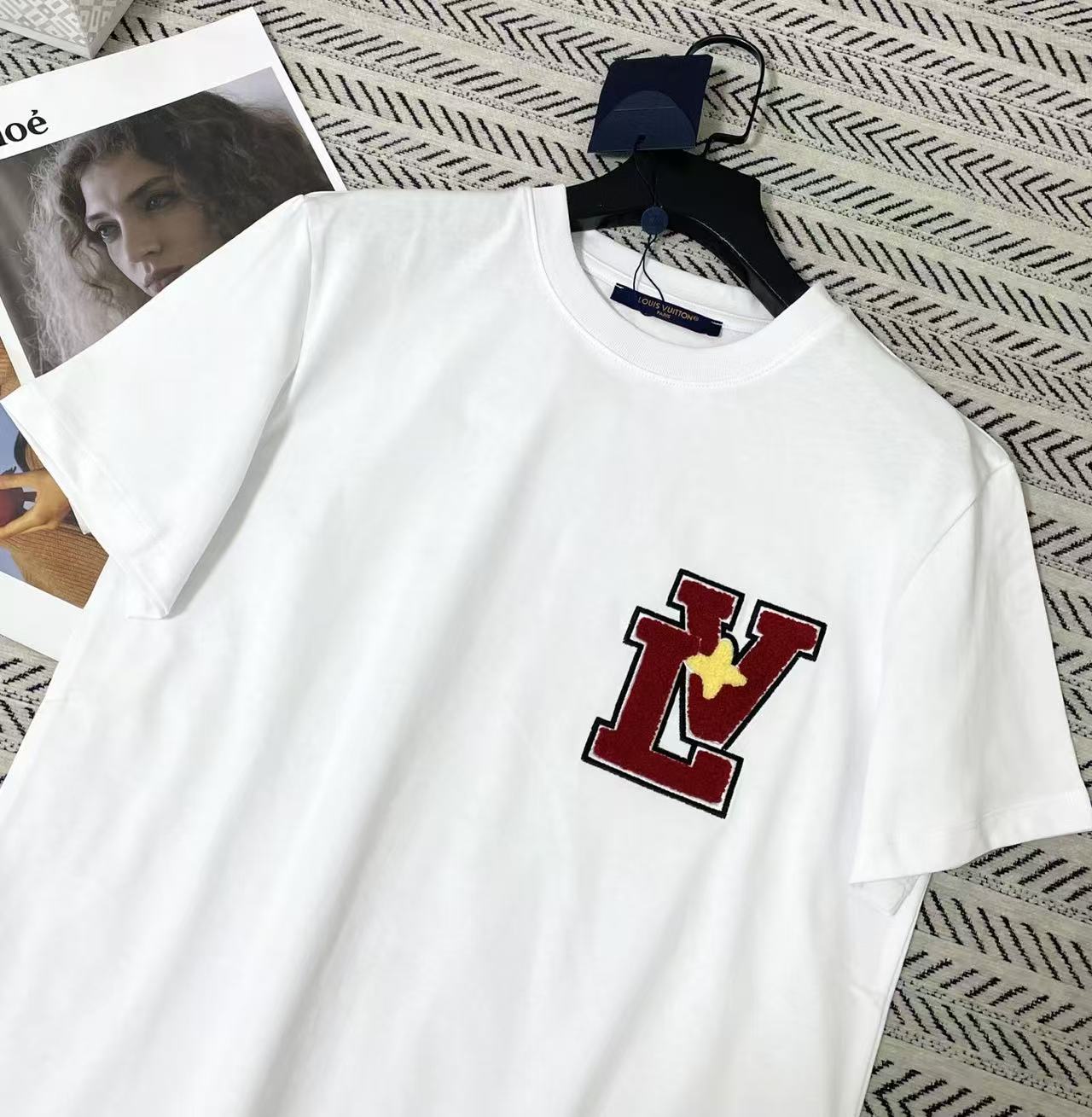 LV シンプルロゴTシャツ【50％割引+送料無料】