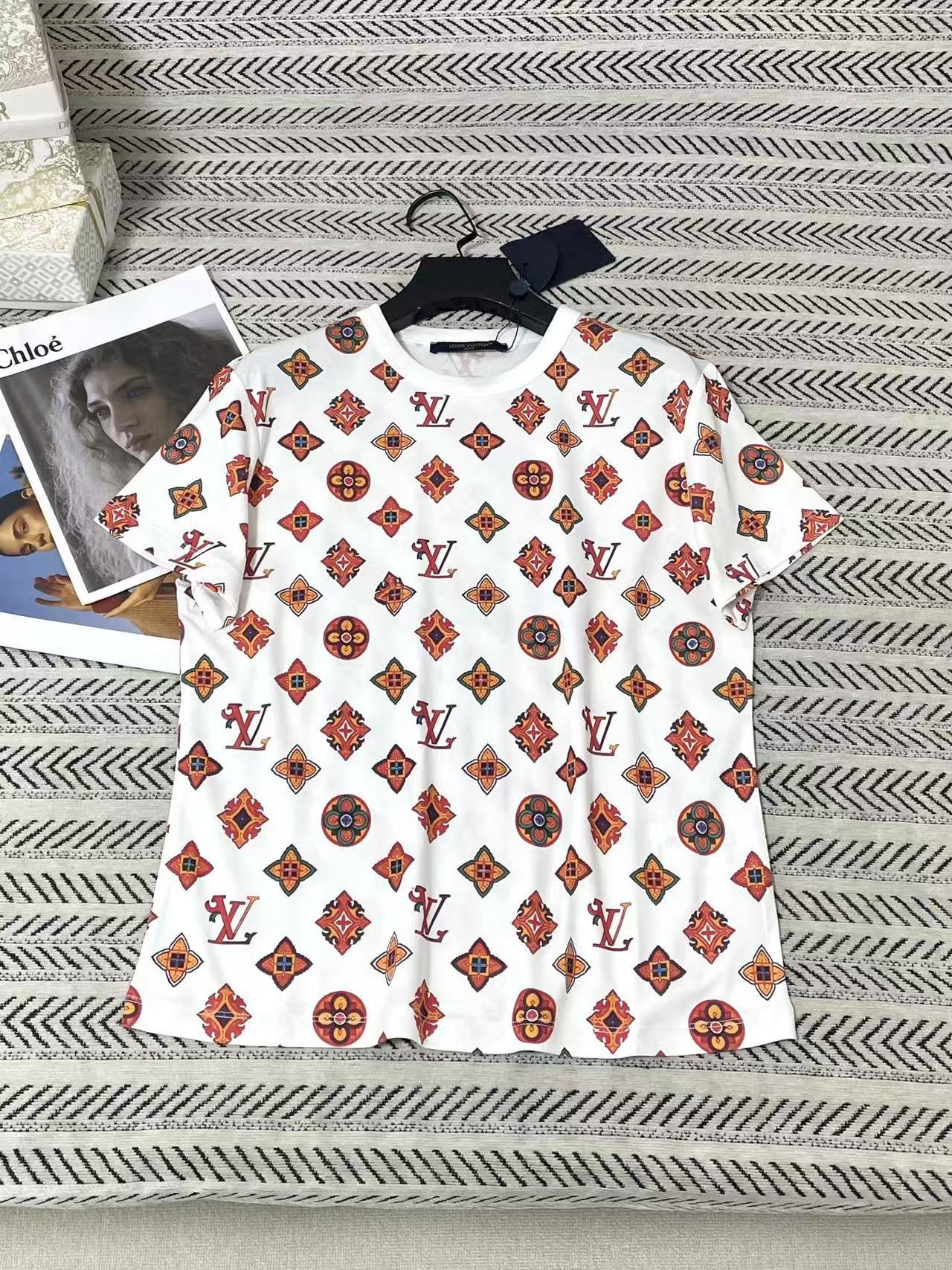 LV クローバー柄Tシャツ【50％割引+送料無料】