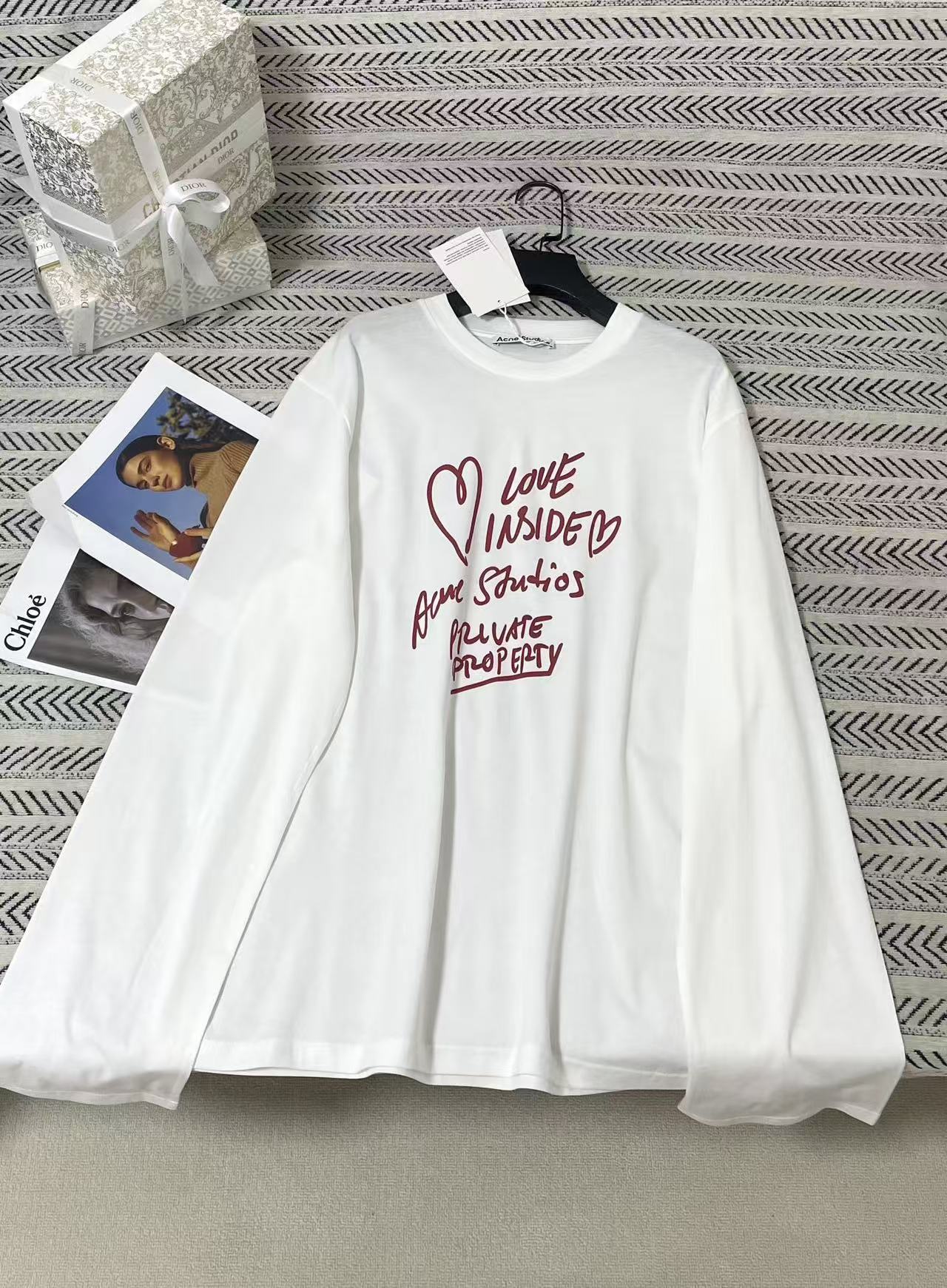 LVロゴ入り長袖Tシャツ【50％割引+送料無料】