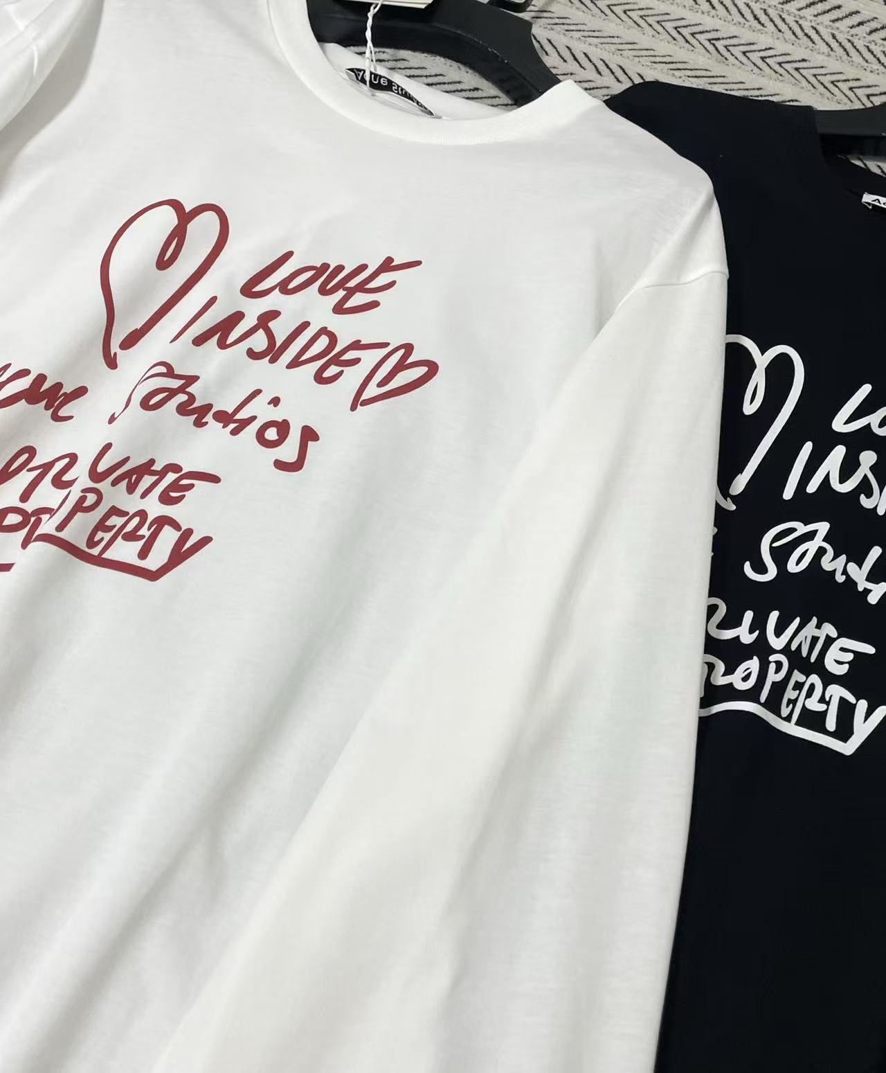 LVロゴ入り長袖Tシャツ【50％割引+送料無料】