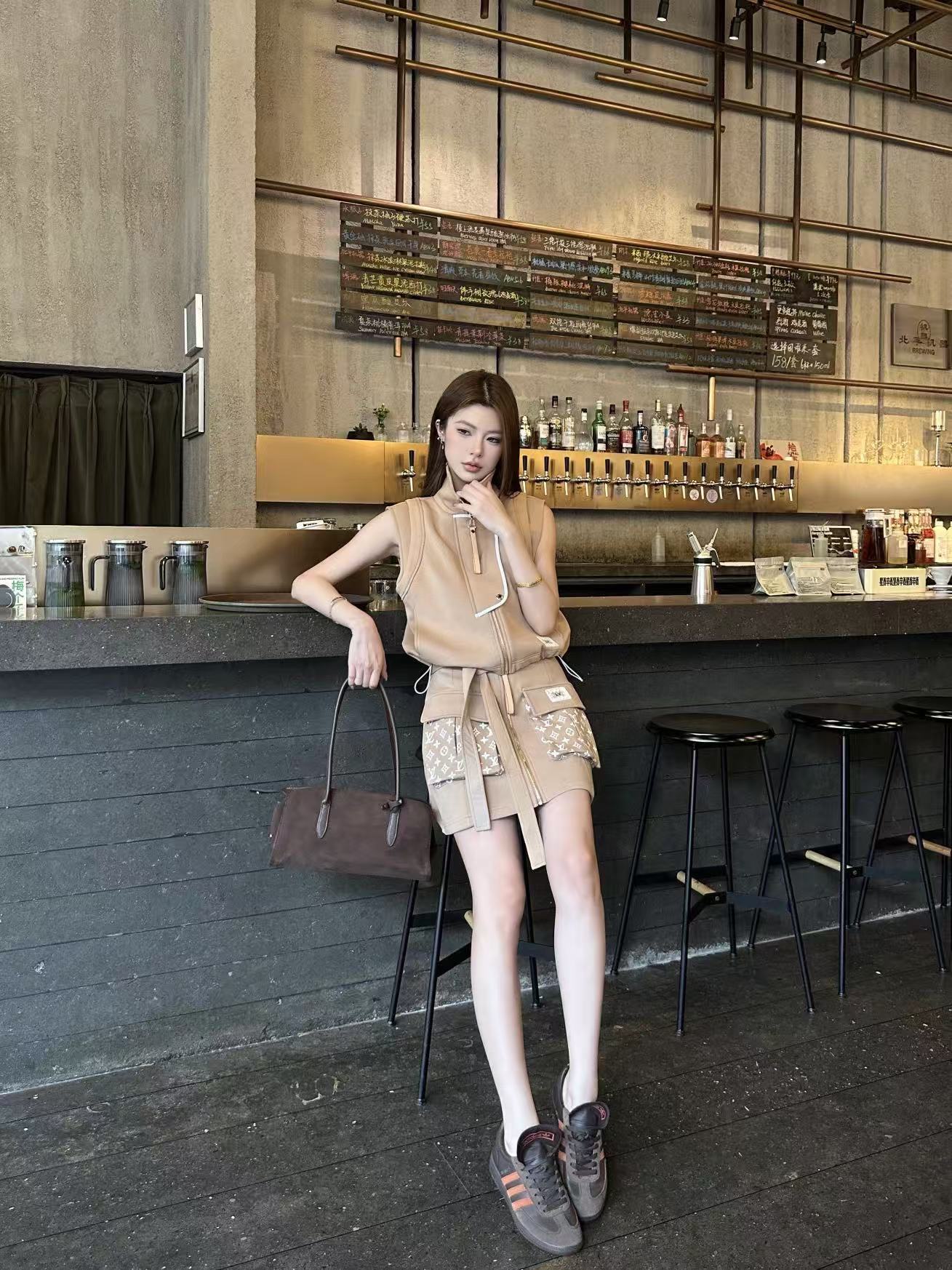 LV ジップアップベスト＆スカート セットアップ【50％割引+送料無料】