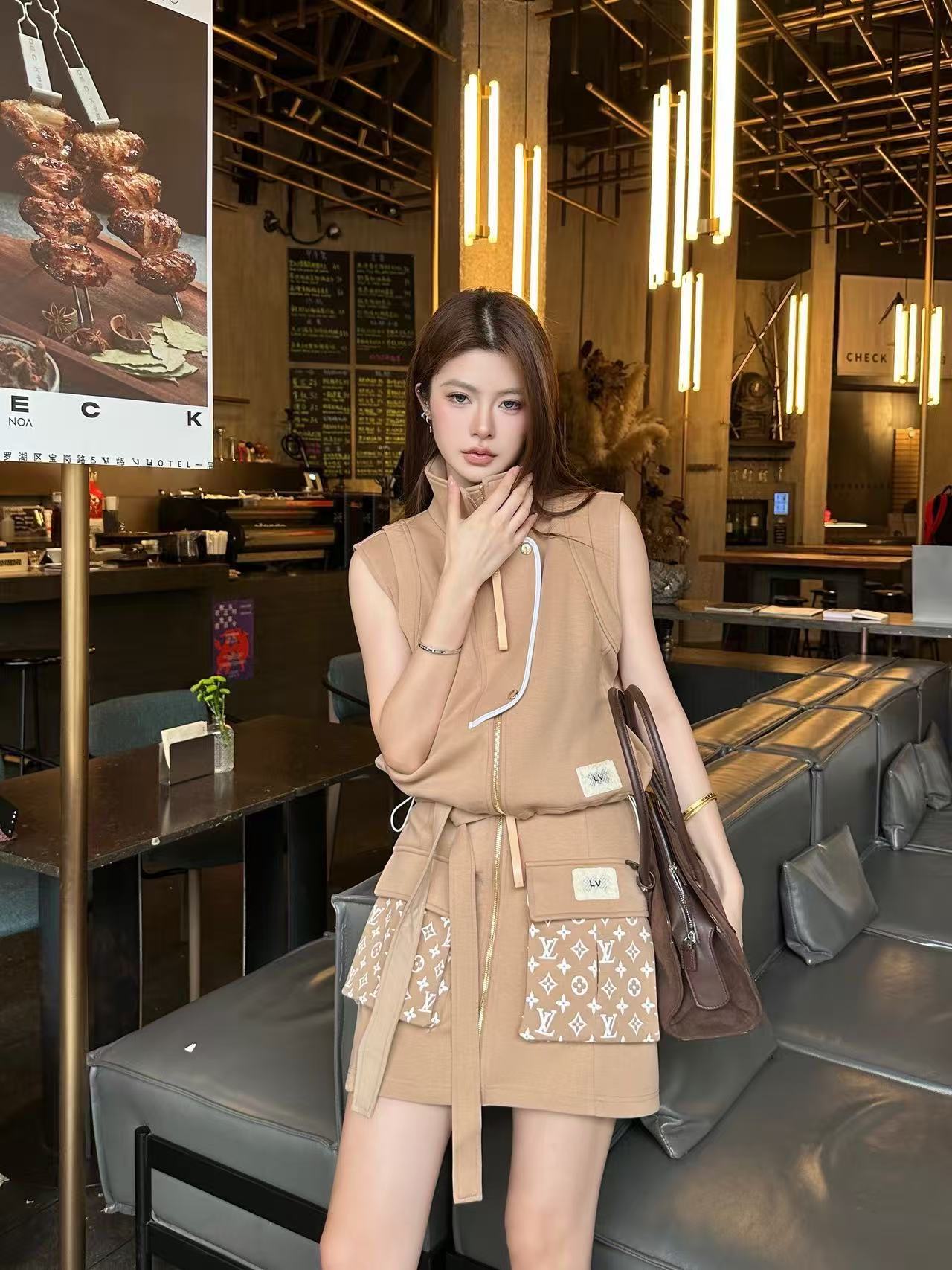 LV ジップアップベスト＆スカート セットアップ【50％割引+送料無料】