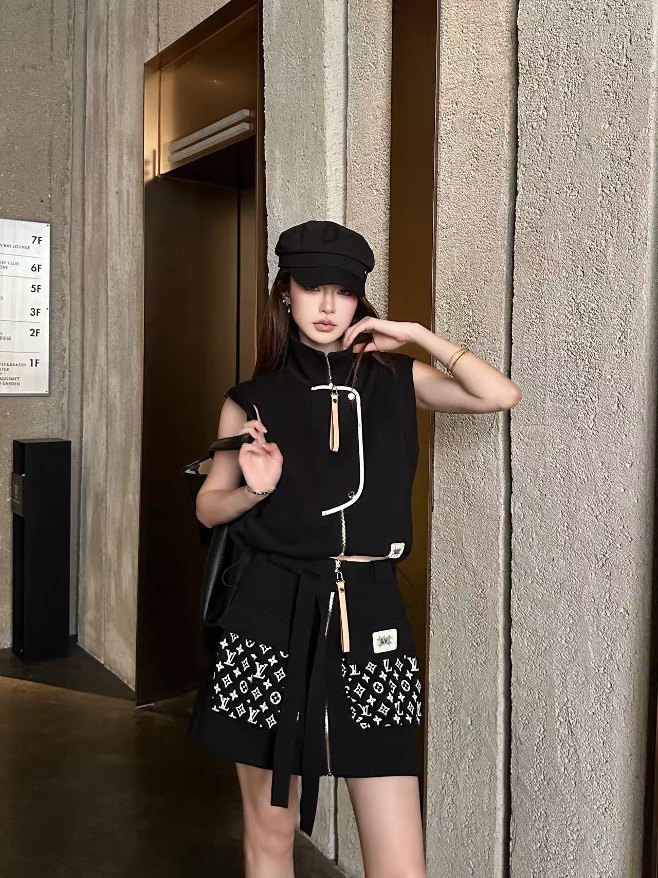 LV ジップアップベスト＆スカート セットアップ【50％割引+送料無料】
