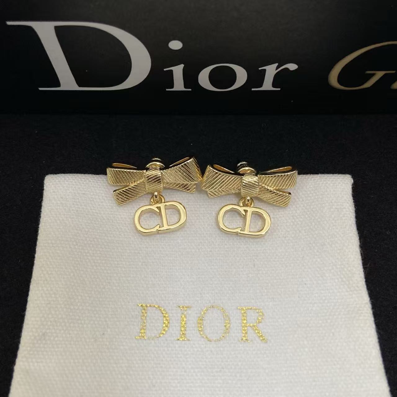 DIOR CD ピアス【50％割引+送料無料】