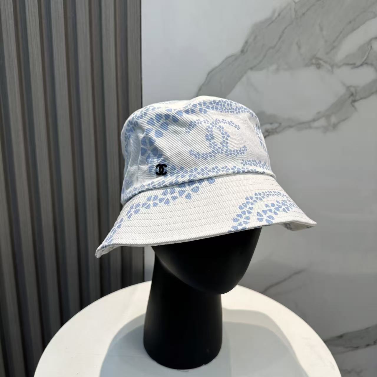 CHANEL ダブルCプリント フィッシャーマンハット【50％割引+送料無料】