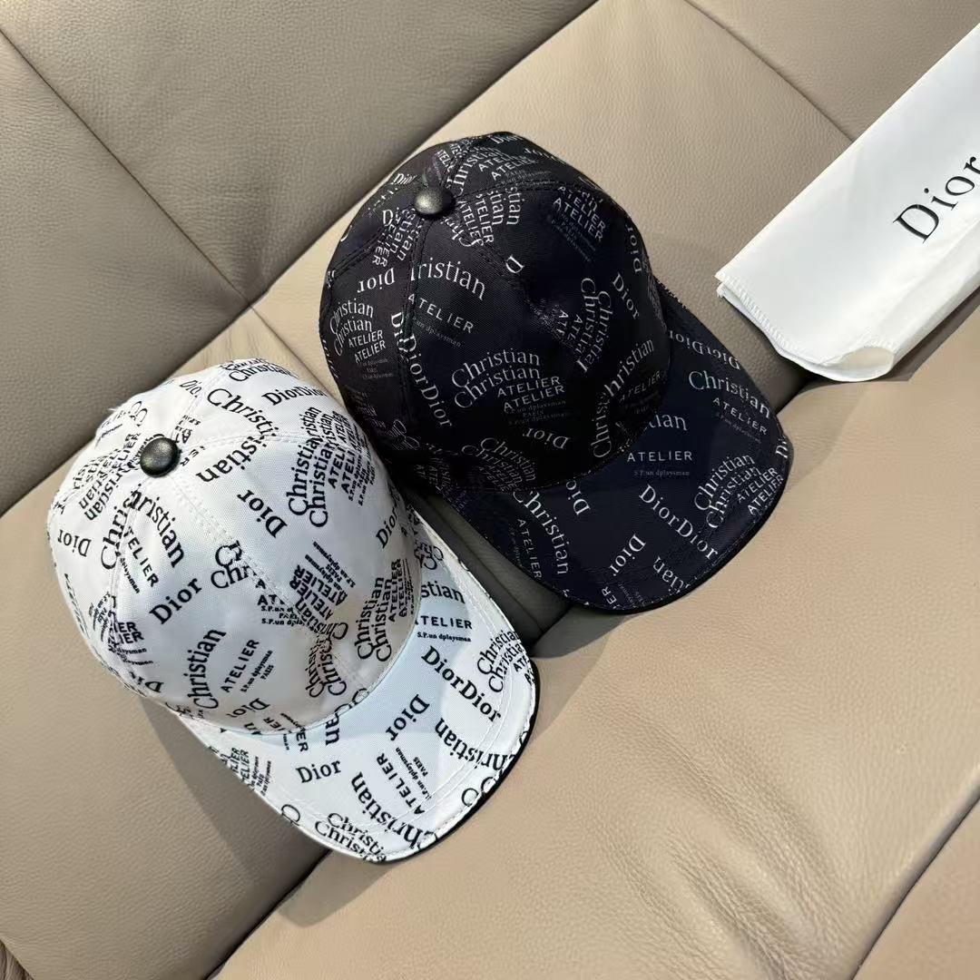 DIORロゴ入りベースボールキャップ【50％割引+送料無料】