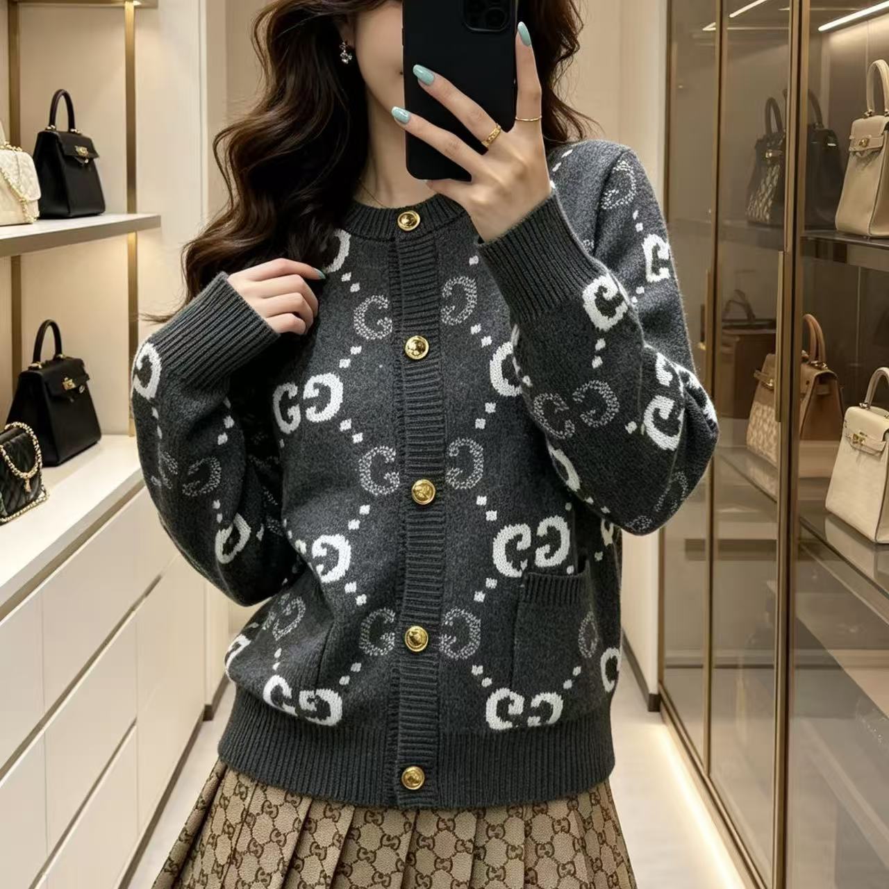 GUCCI メタルボタン ウールカーディガン【50％割引+送料無料】