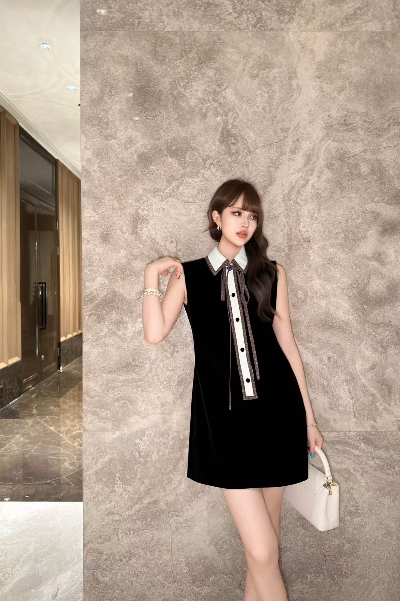 LV レースアップ・ノースリーブワンピース【50％割引+送料無料】