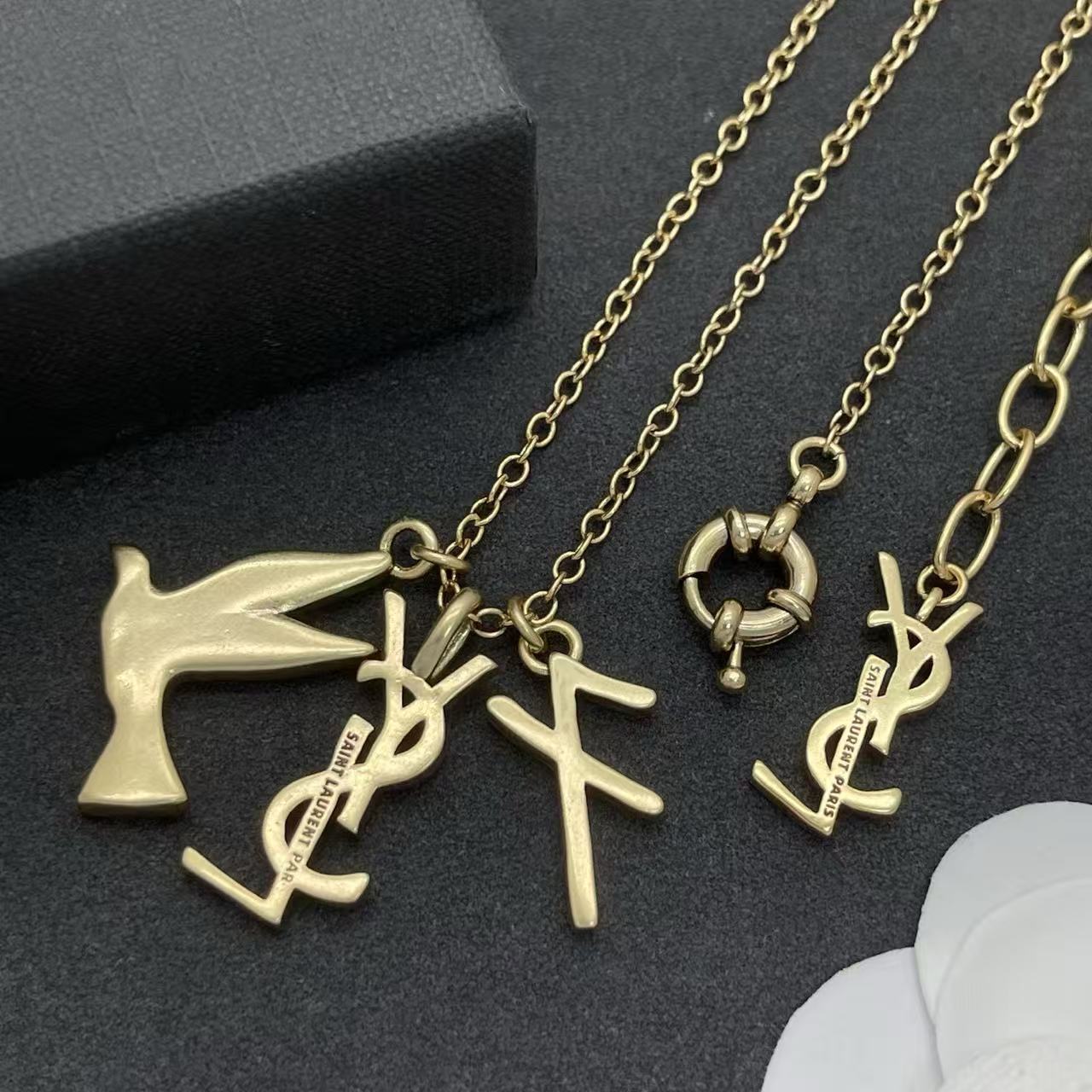 YSL 小鳥のネックレス【50％割引+送料無料】
