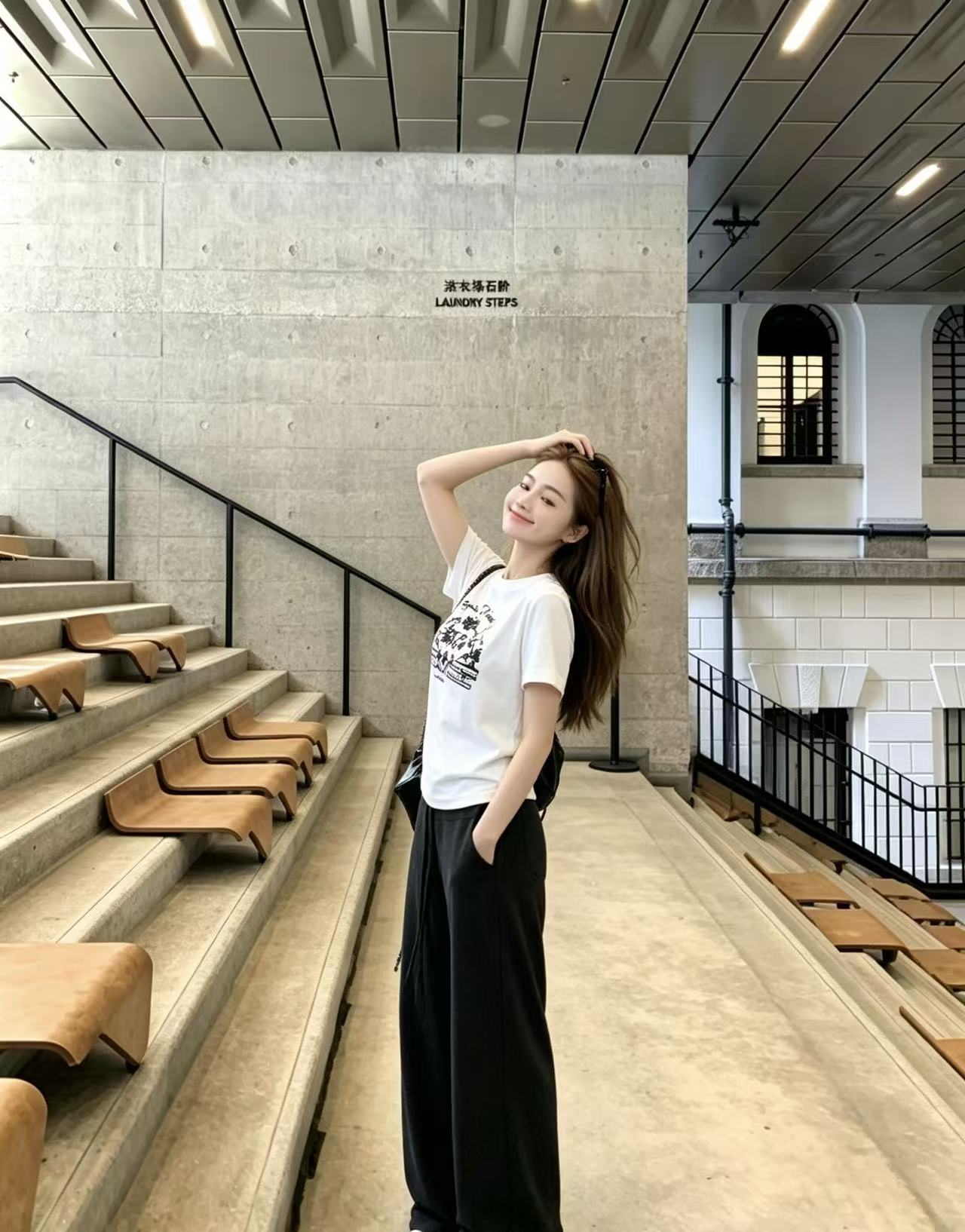 LV モノグラム・レター Tシャツ【50％割引+送料無料】