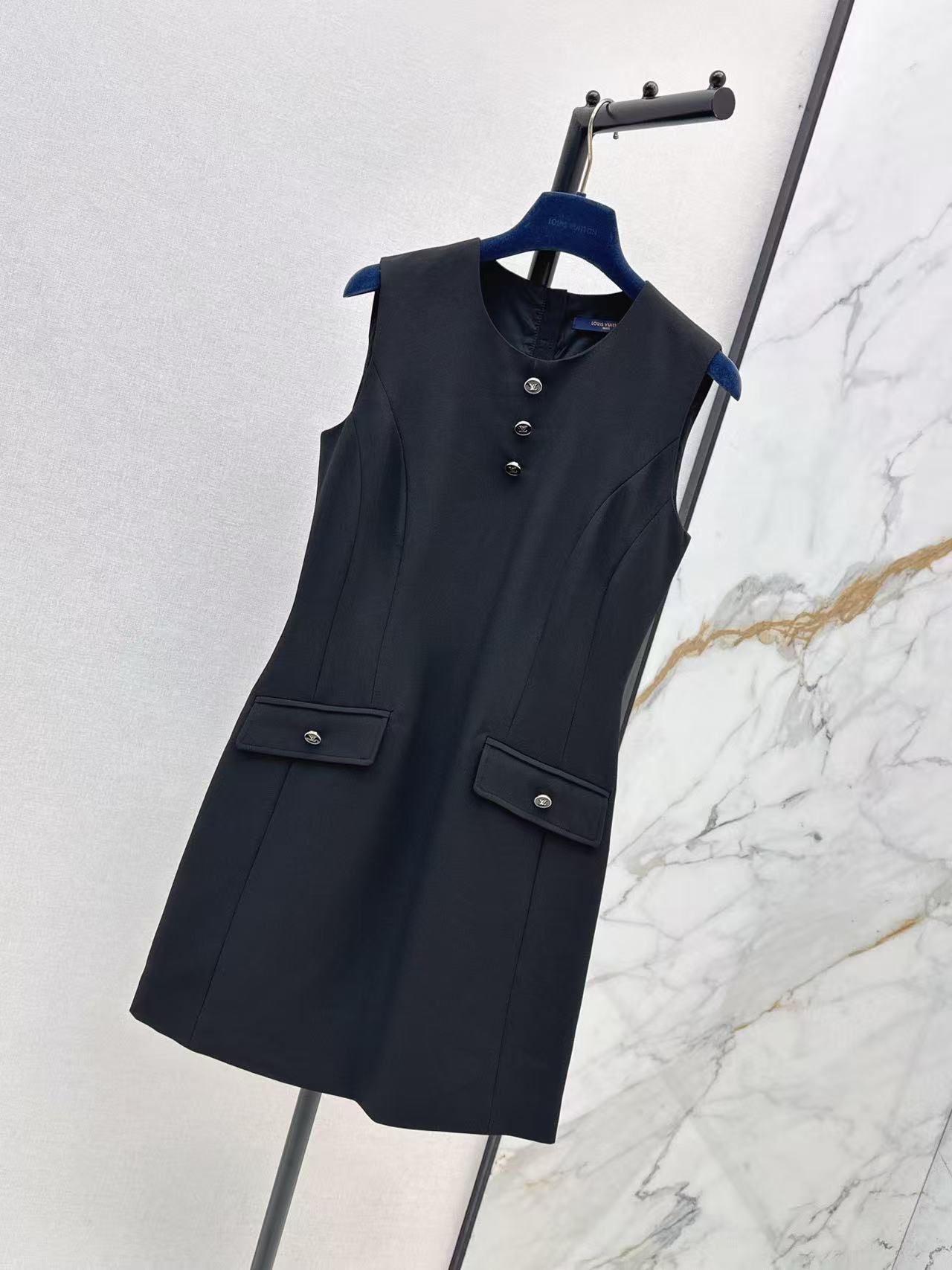 LVシンプルなボタンダウンベストワンピース【50％割引+送料無料】
