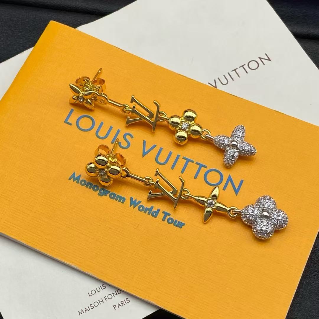 LVクローバーのイヤリング【50％割引+送料無料】