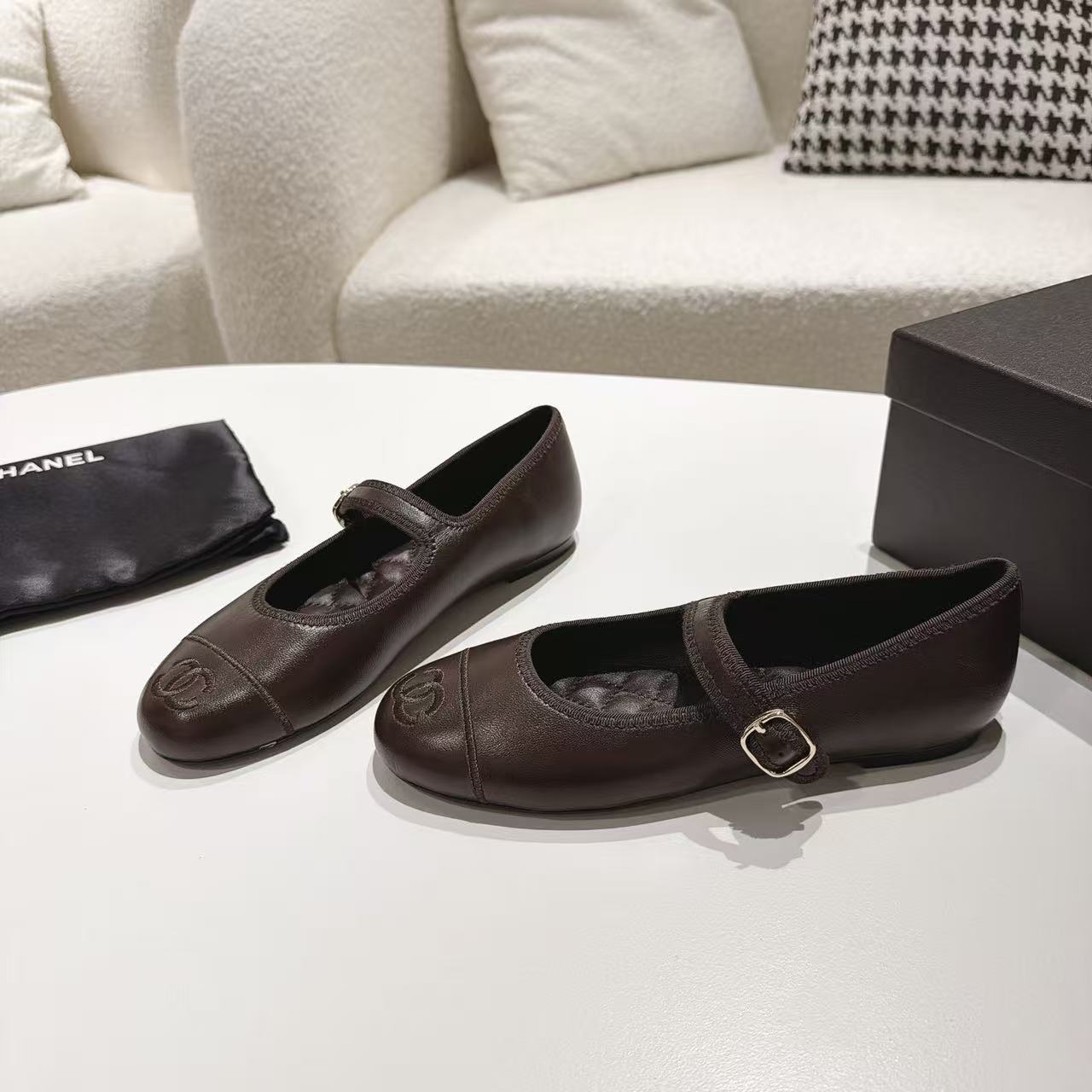 CHANE1 高品質シープスキン ダブルCフラットシューズ【50％割引+送料無料】