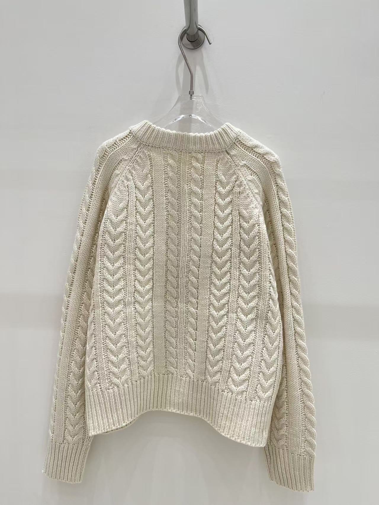 CHANE1 刺繍入りダブルCウールカーディガン【50％割引+送料無料】
