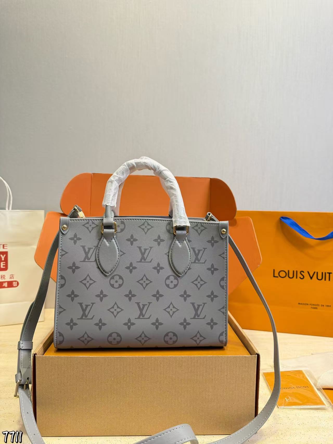 LV Onthegoトートバッグ【50％割引+送料無料】