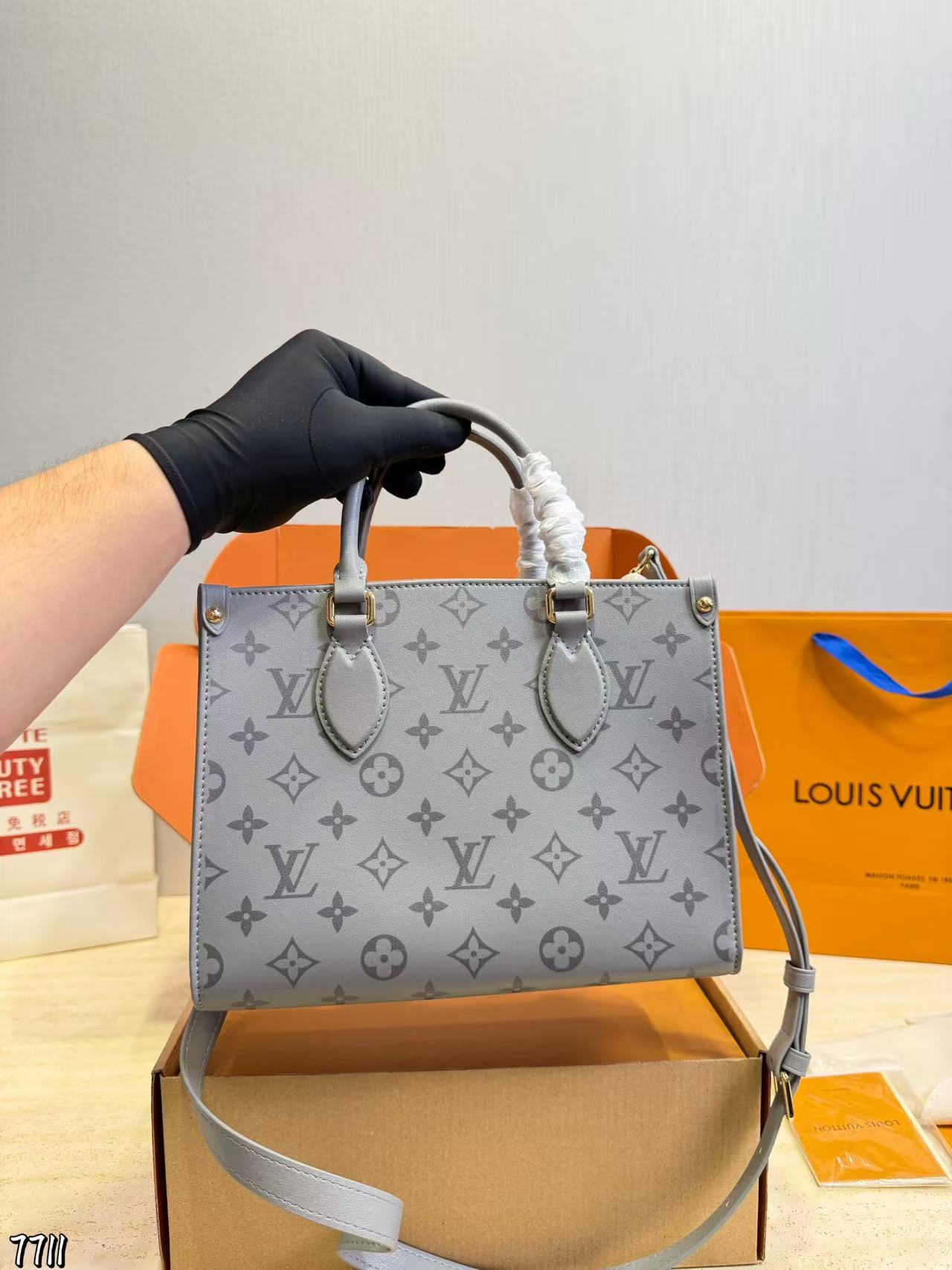 LV Onthegoトートバッグ【50％割引+送料無料】