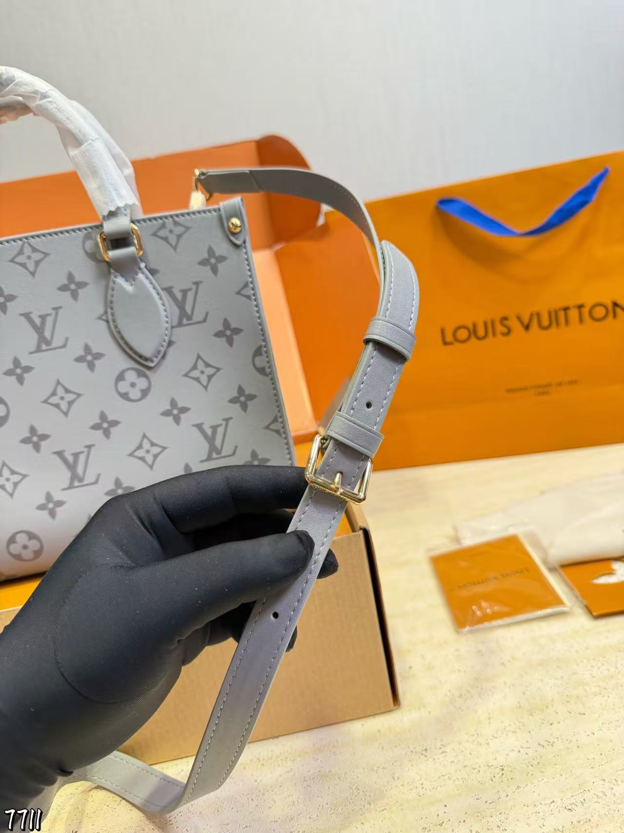 LV Onthegoトートバッグ【50％割引+送料無料】