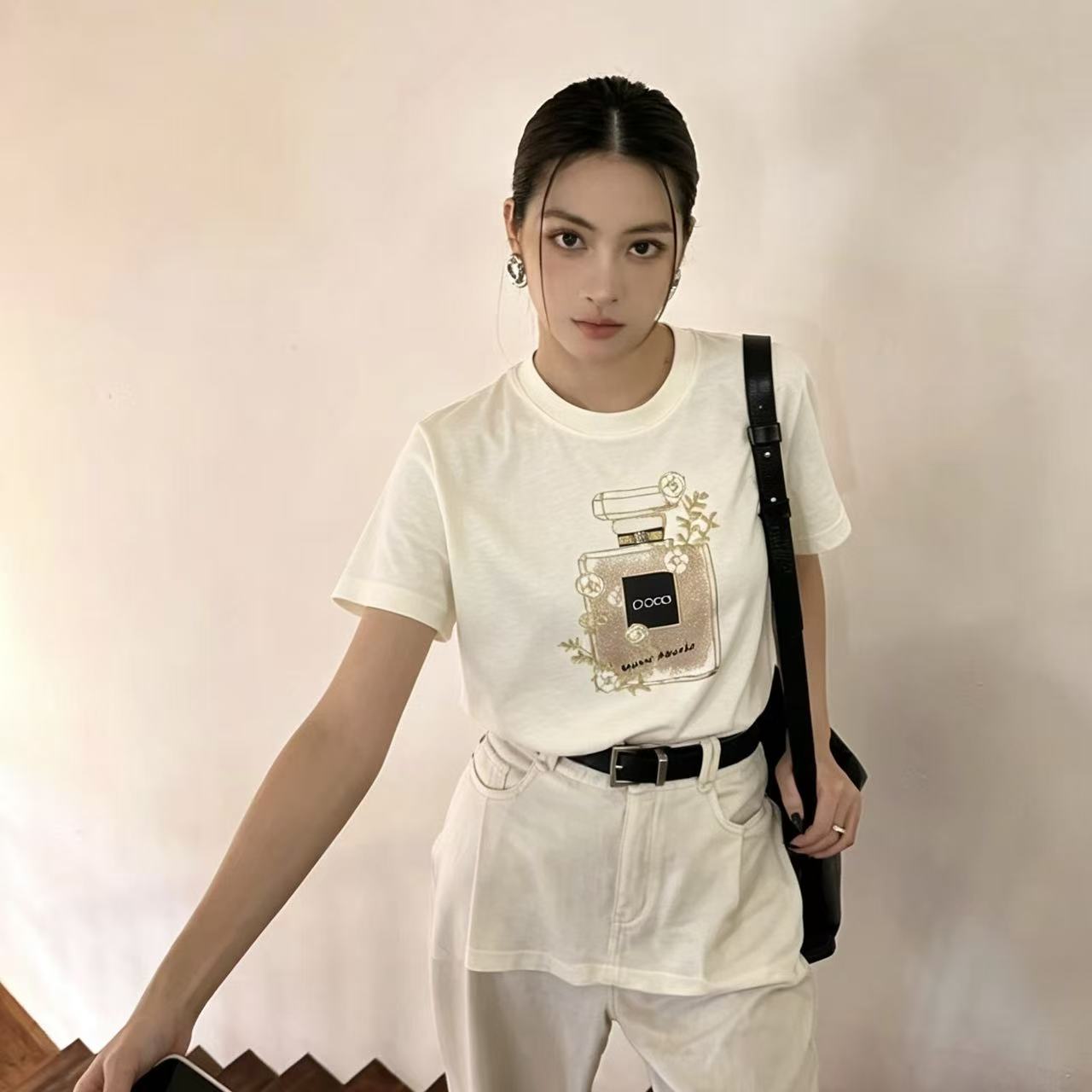 CHANE1 カメリア香水ボトルTシャツ【50％割引+送料無料】