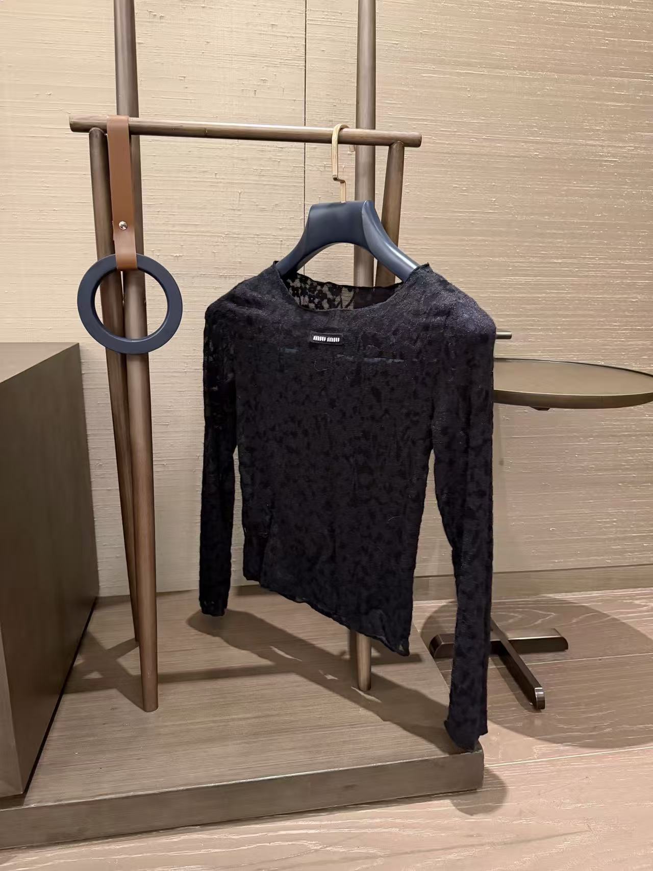 M1UM1U レースプラッシュTシャツ【50％割引+送料無料】