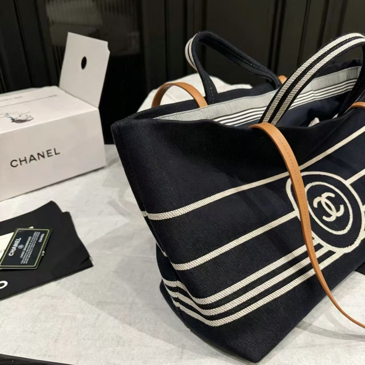 CHANE1 ダブルCストライプトートバッグ【50％割引+送料無料】