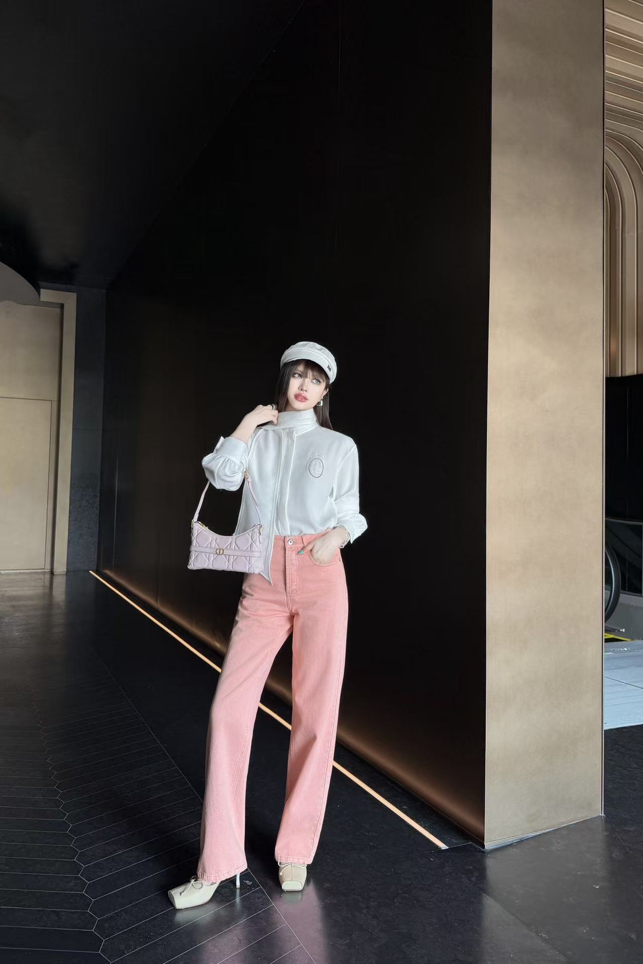 DIOR 刺繍入りレタリング レースアップシャツ【50％割引+送料無料】
