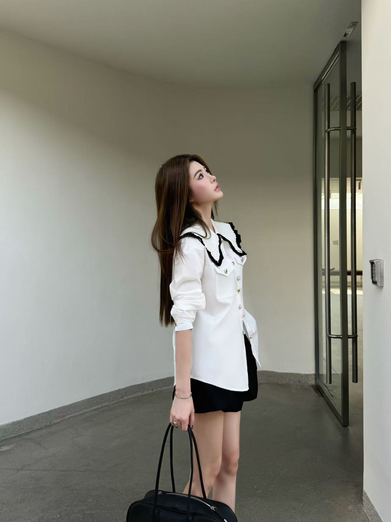 CHANEL パールボタン・ラッフルブラウス【50％割引+送料無料】