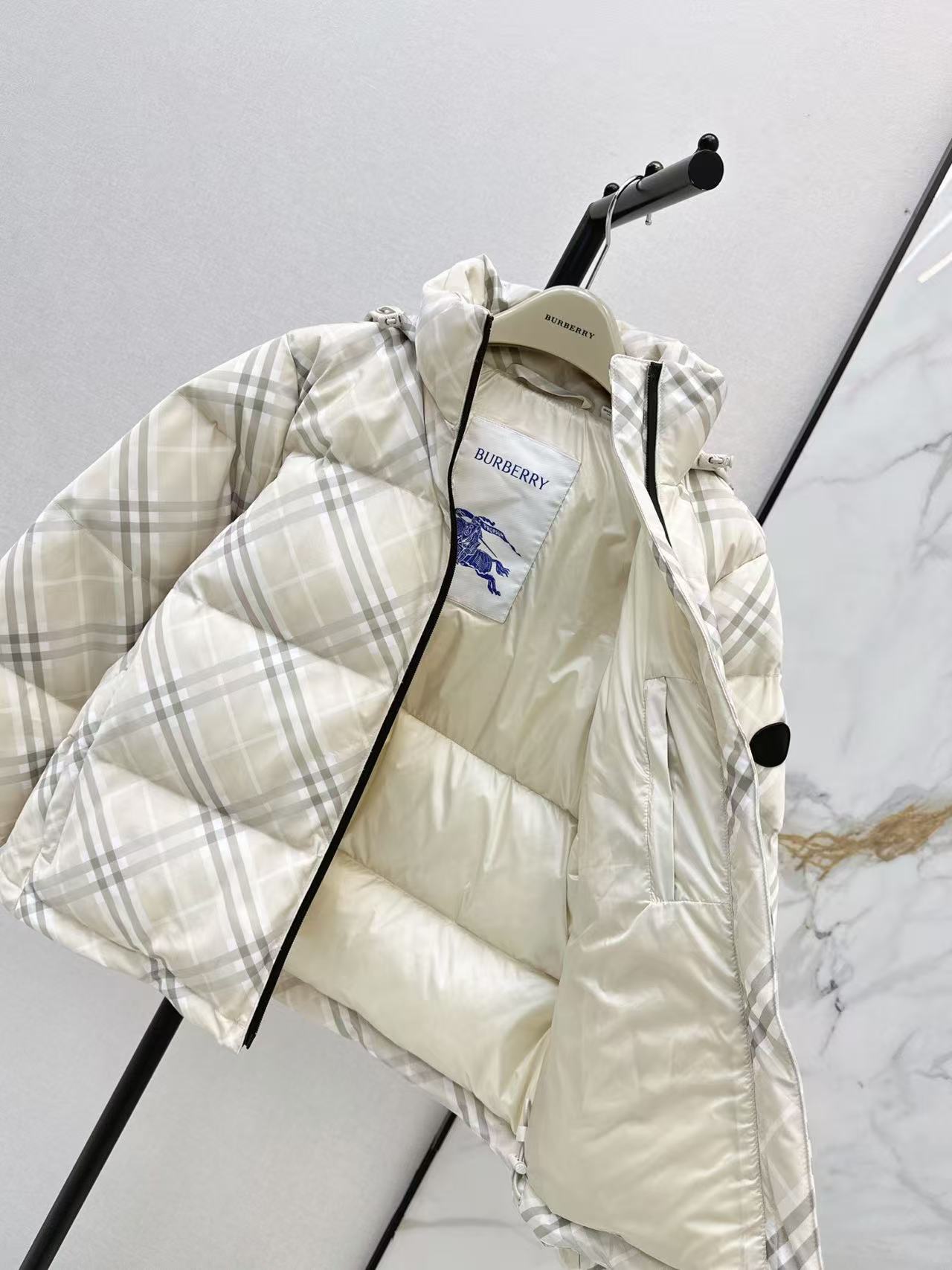 MONCLER チェック柄フード付きダウンジャケット【50％割引+送料無料】