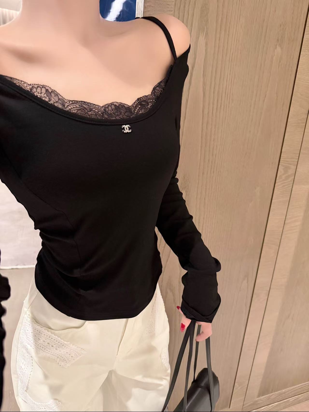 CHANEL ダブルC レーストリム 長袖Tシャツ【50％割引+送料無料】