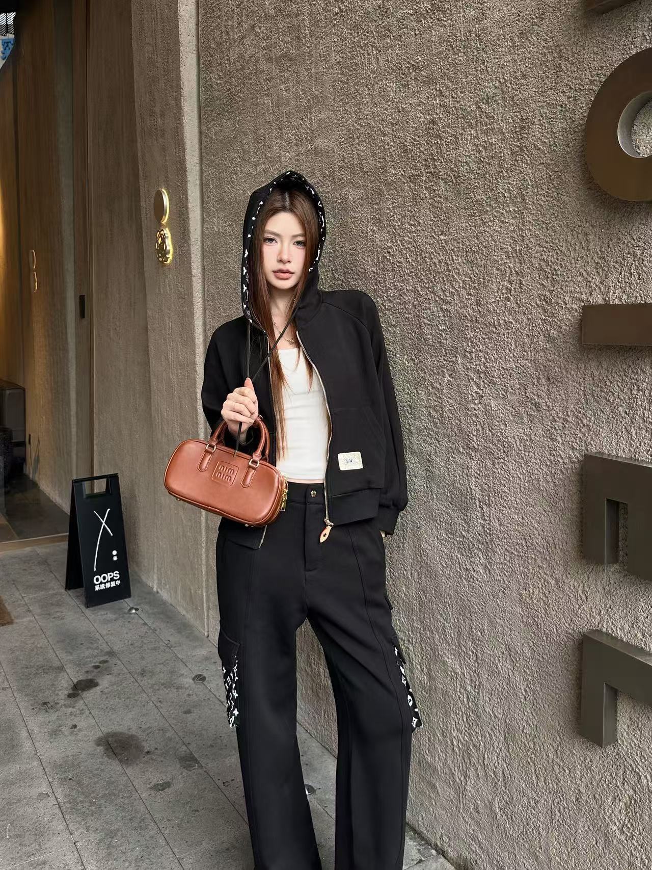 LV フード付きジャケット＆パンツのセットアップ【50％割引+送料無料】