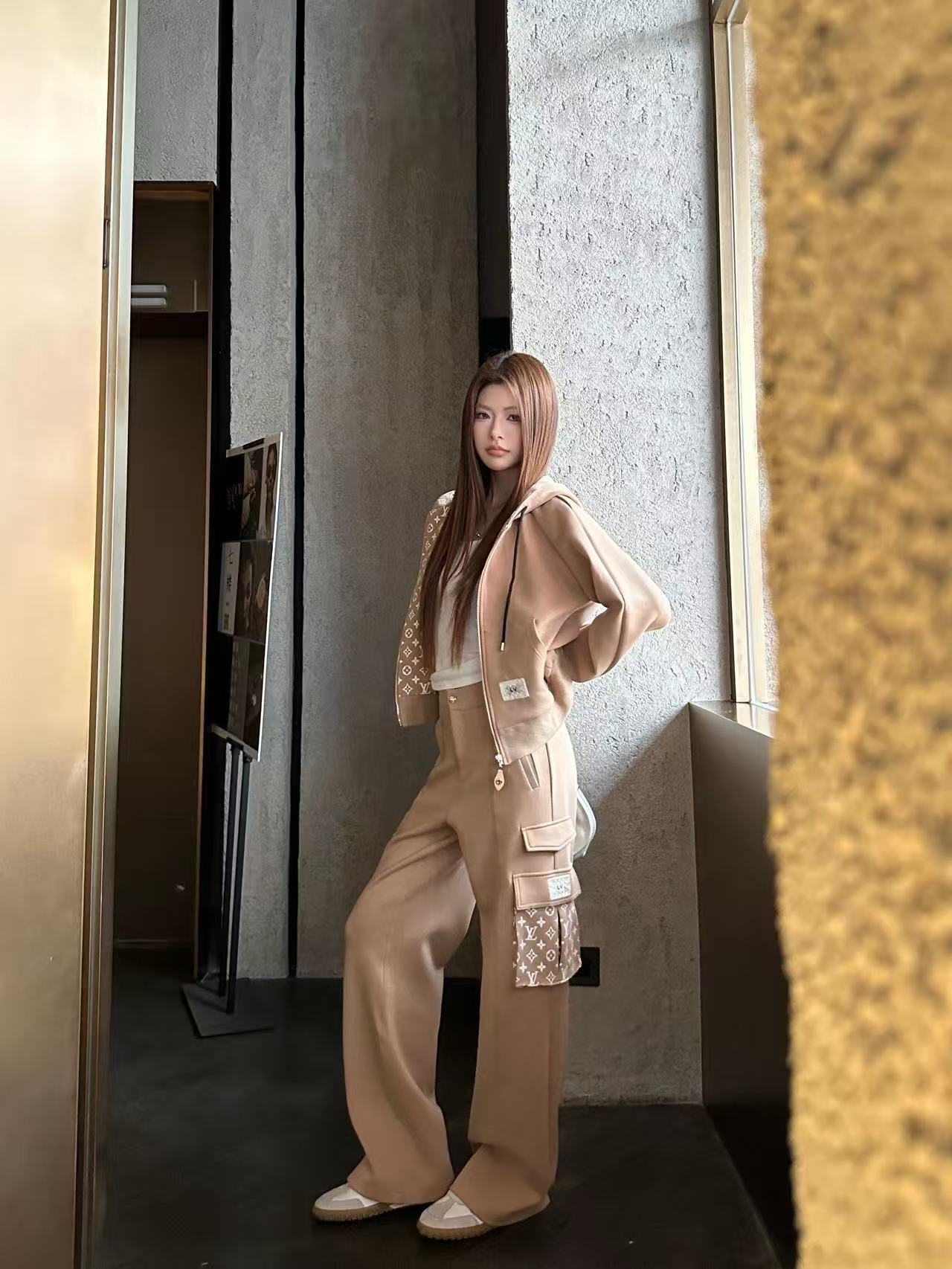LV フード付きジャケット＆パンツのセットアップ【50％割引+送料無料】
