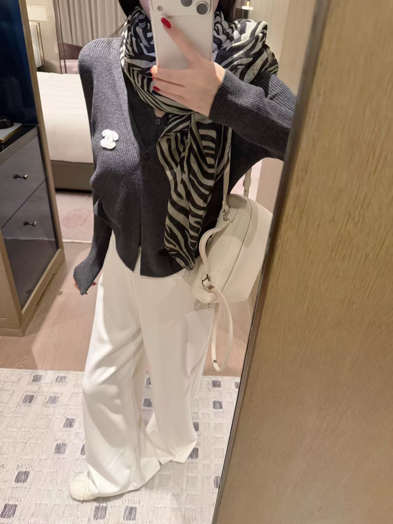 CHANEL ダブルCロゴ ウールセーター【50％割引+送料無料】