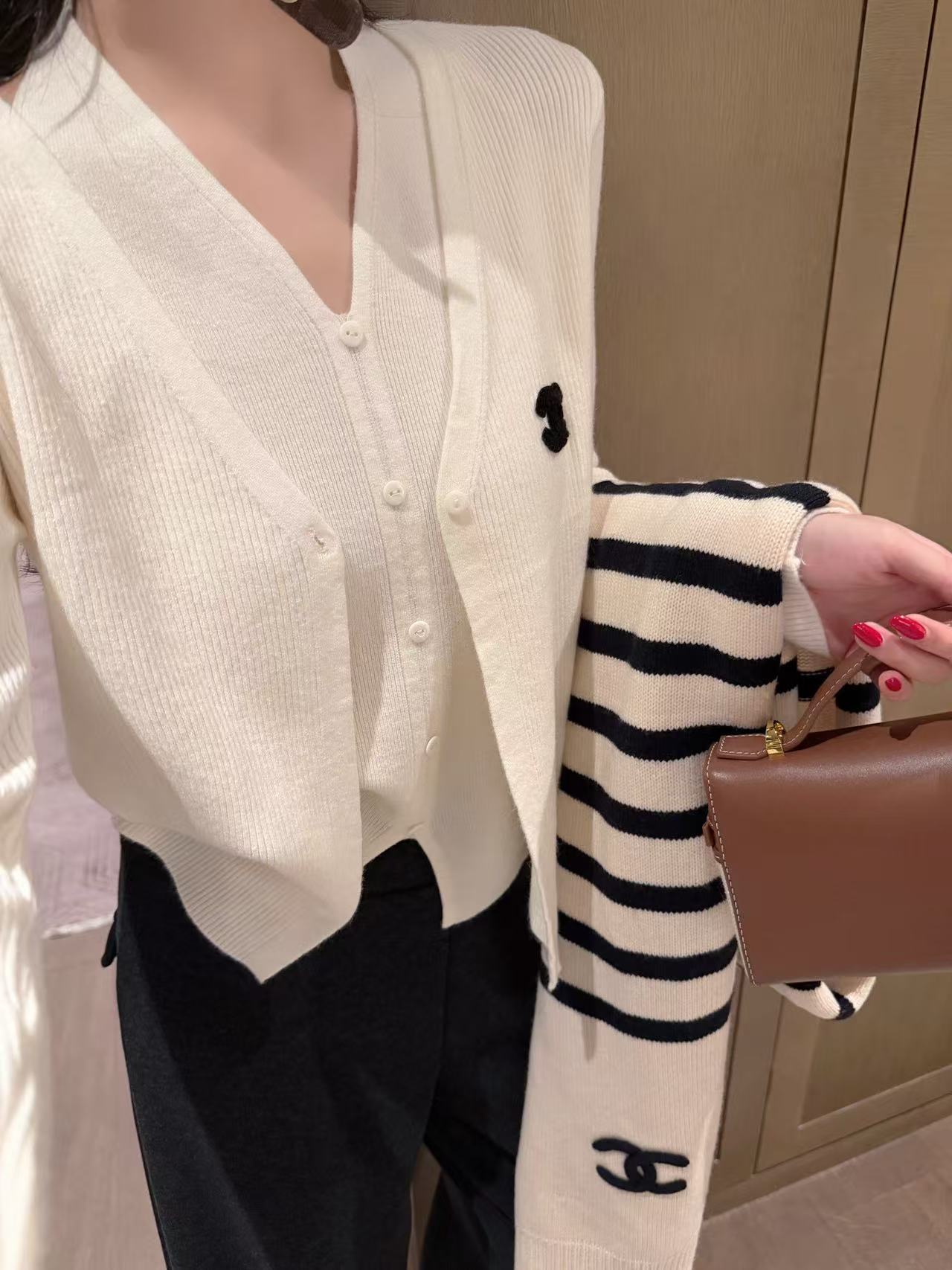 CHANEL ダブルCロゴ ウールセーター【50％割引+送料無料】