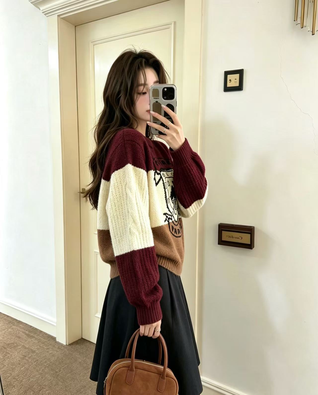 CEL1NE 刺繍入りカラーブロックセーター【50％割引+送料無料】