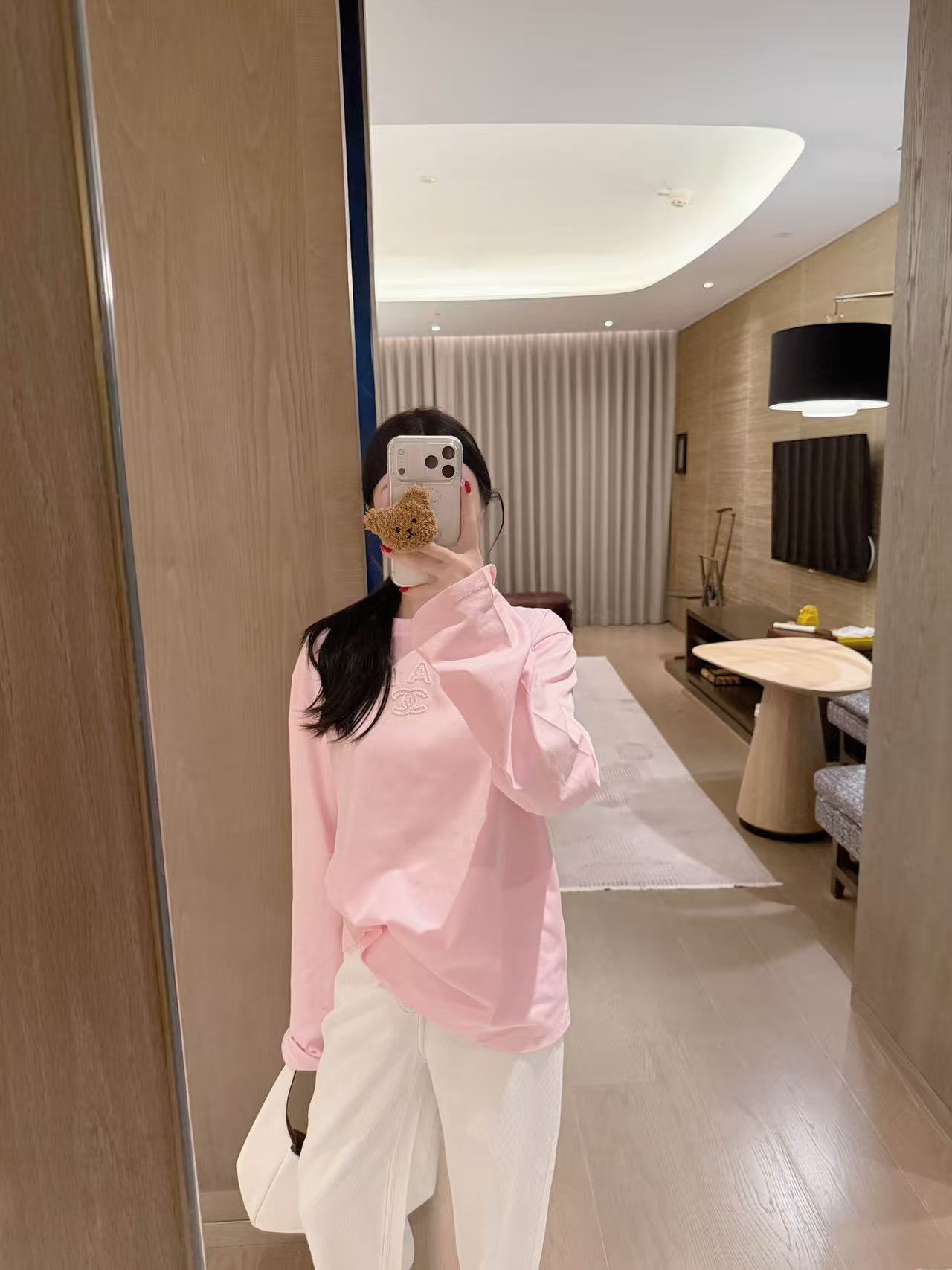 CHANEL ダブルCロゴ刺繍入り長袖Tシャツ【50％割引+送料無料】